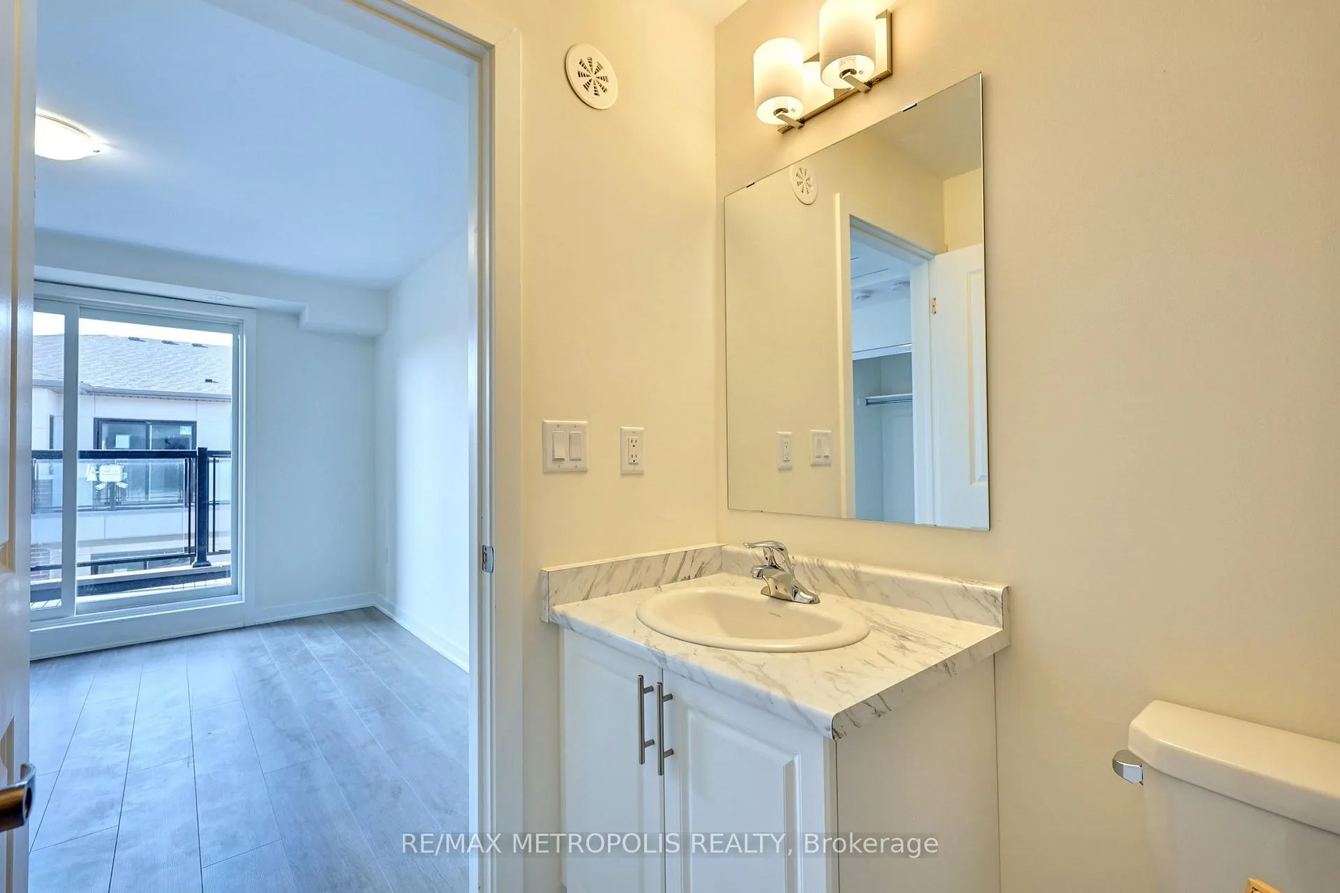 Photo 23 of Unit 1012, 1695 Dersan Street, Pickering, Duffin Heights — HOMEH
