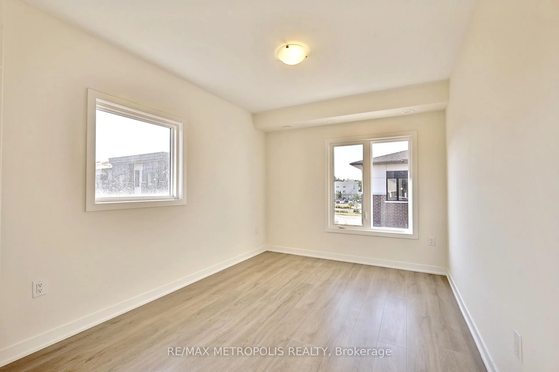 Photo 27 of Unit 1012, 1695 Dersan Street, Pickering, Duffin Heights — HOMEH