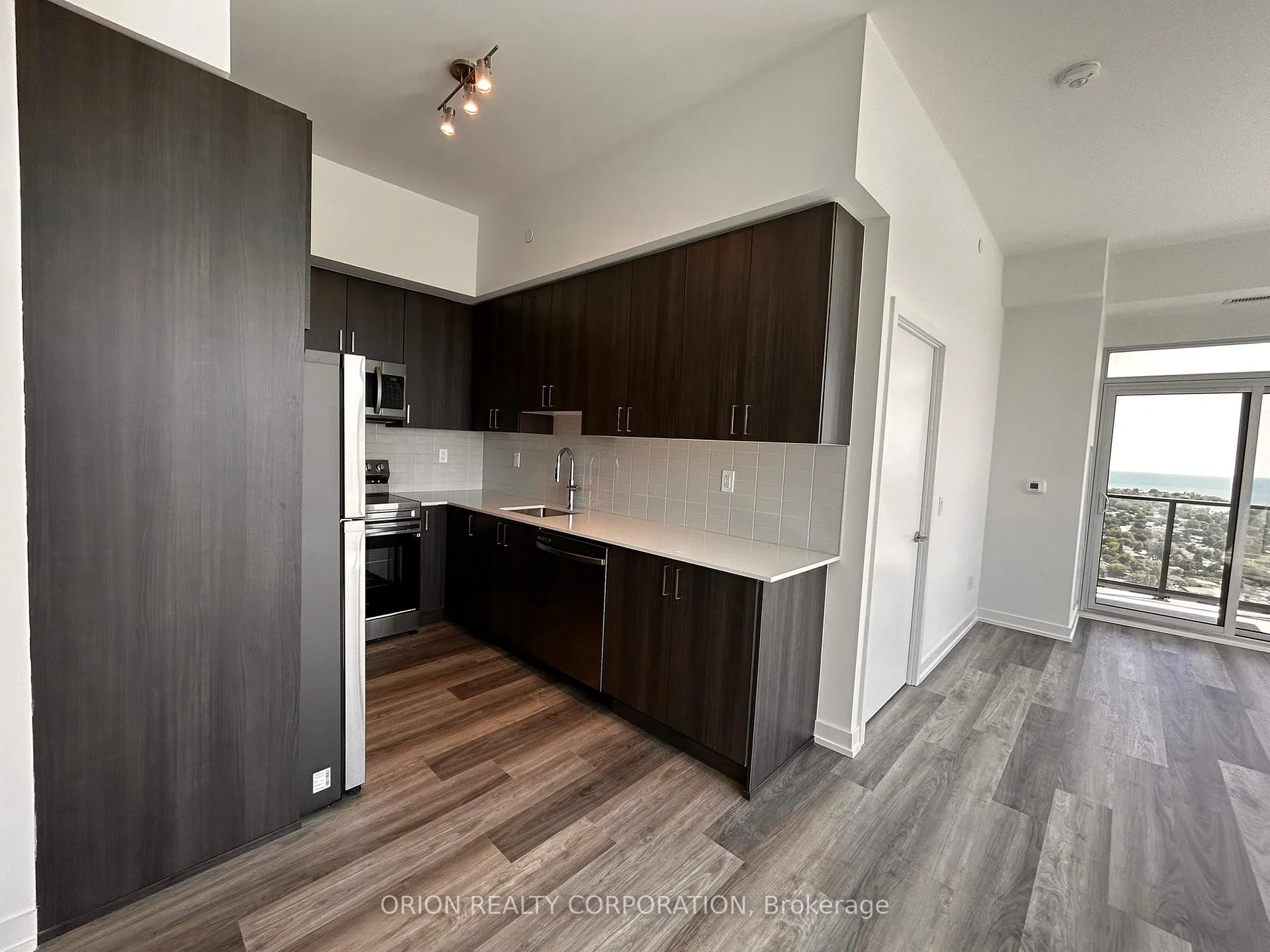 Photo 3 of Unit 2902, 1435 Celebration Drive, Pickering, Bay Ridges — HOMEH