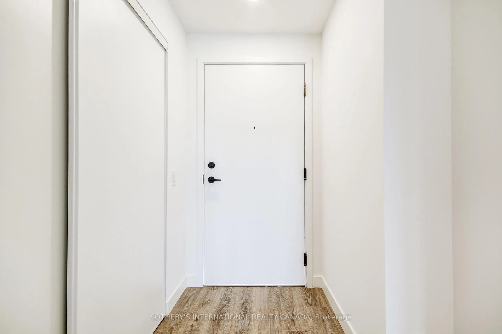 Photo 5 of Unit 526, 1050 Eastern Avenue, Toronto, The Beaches — HOMEH