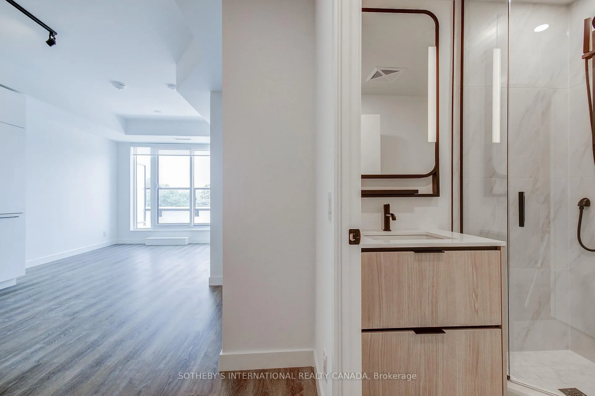 Photo 7 of Unit 526, 1050 Eastern Avenue, Toronto, The Beaches — HOMEH