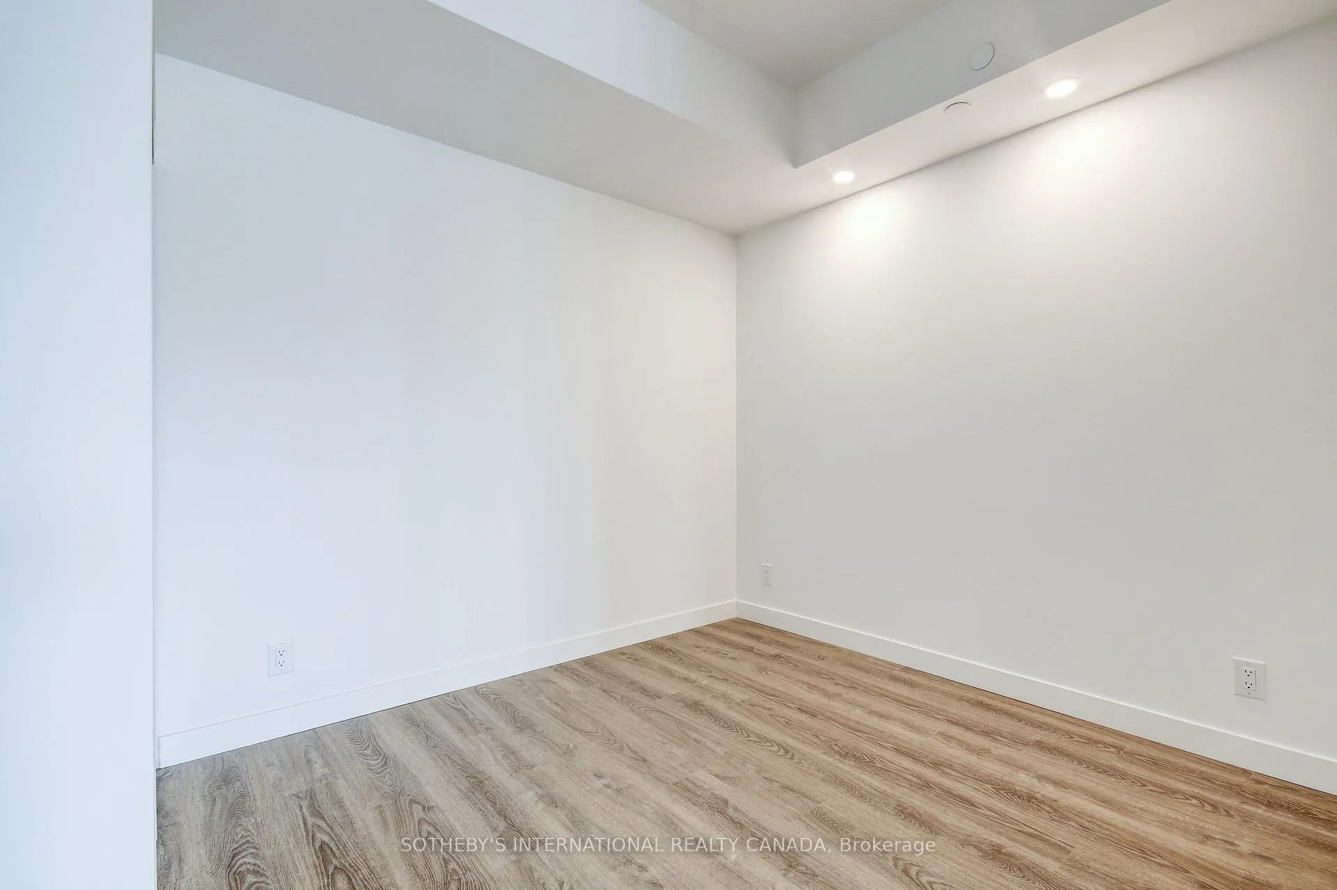Photo 11 of Unit 526, 1050 Eastern Avenue, Toronto, The Beaches — HOMEH