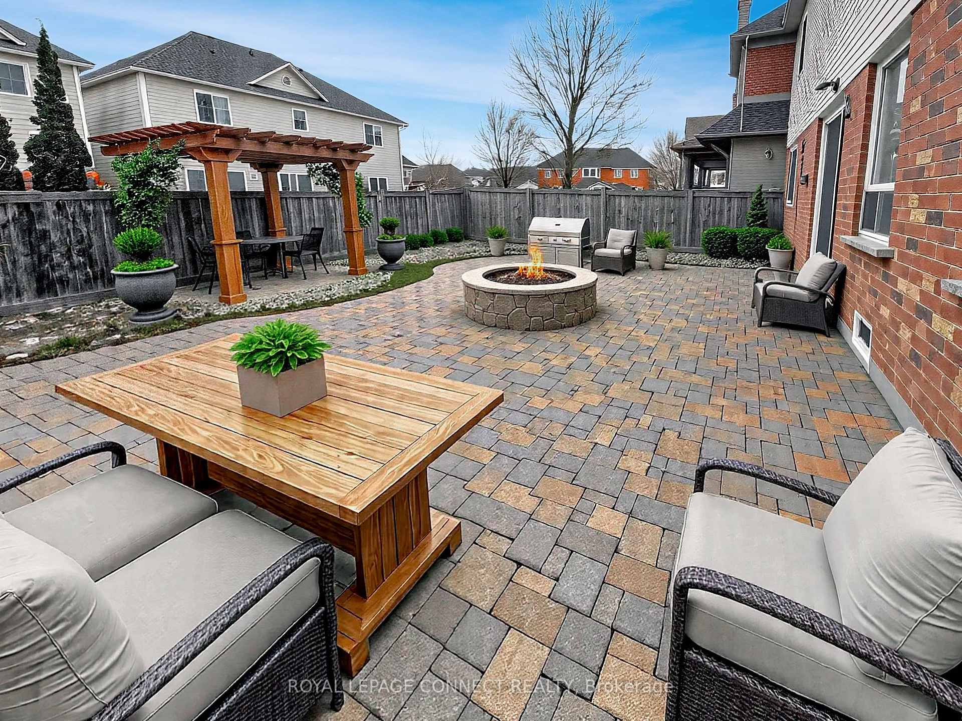 Photo 6 of 985 Audley Road S, Ajax, South East — HOMEH