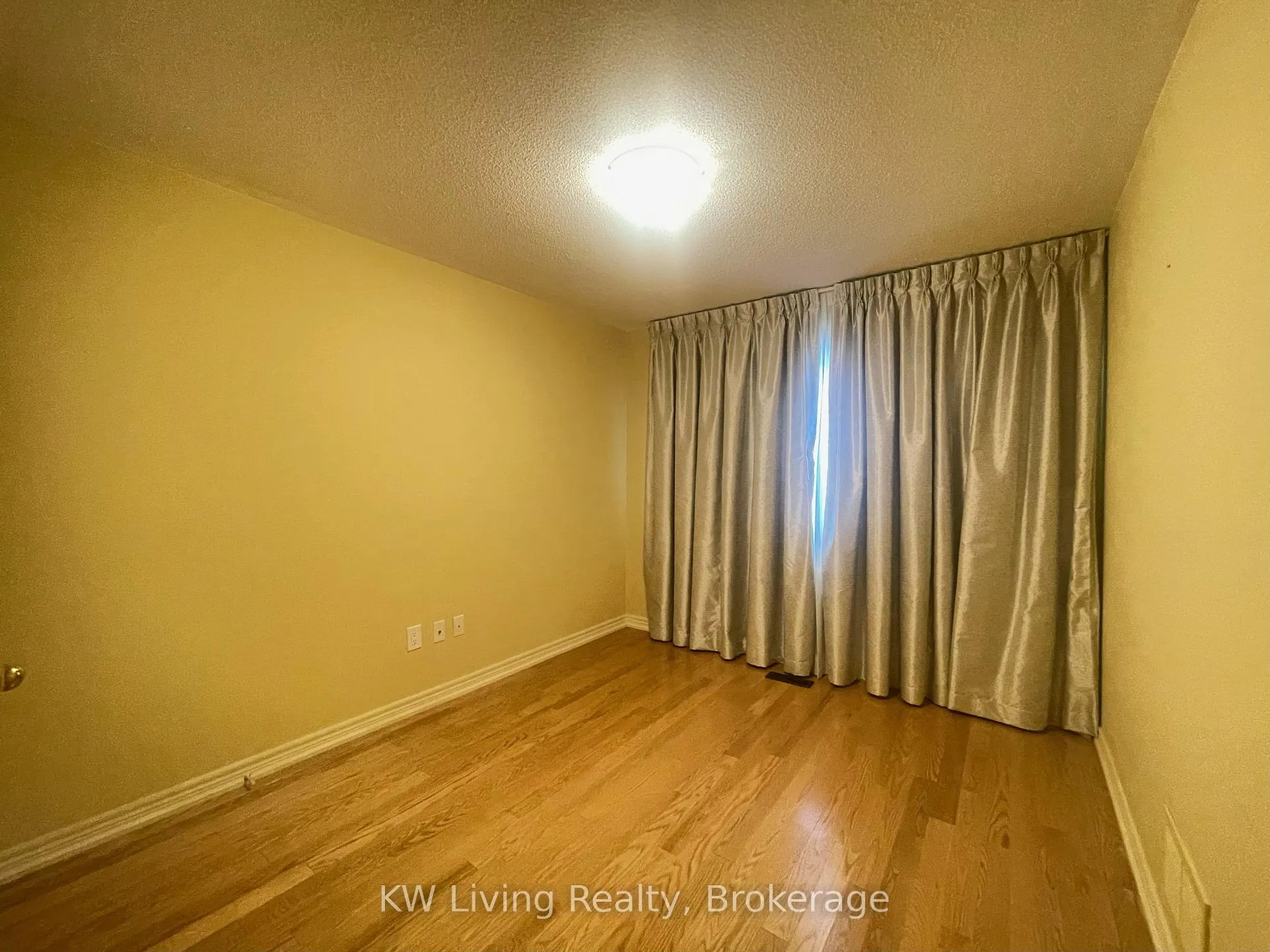 Photo 14 of 75 Vine Cliff Boulevard, Markham, Victoria Manor-Jennings Gate — HOMEH