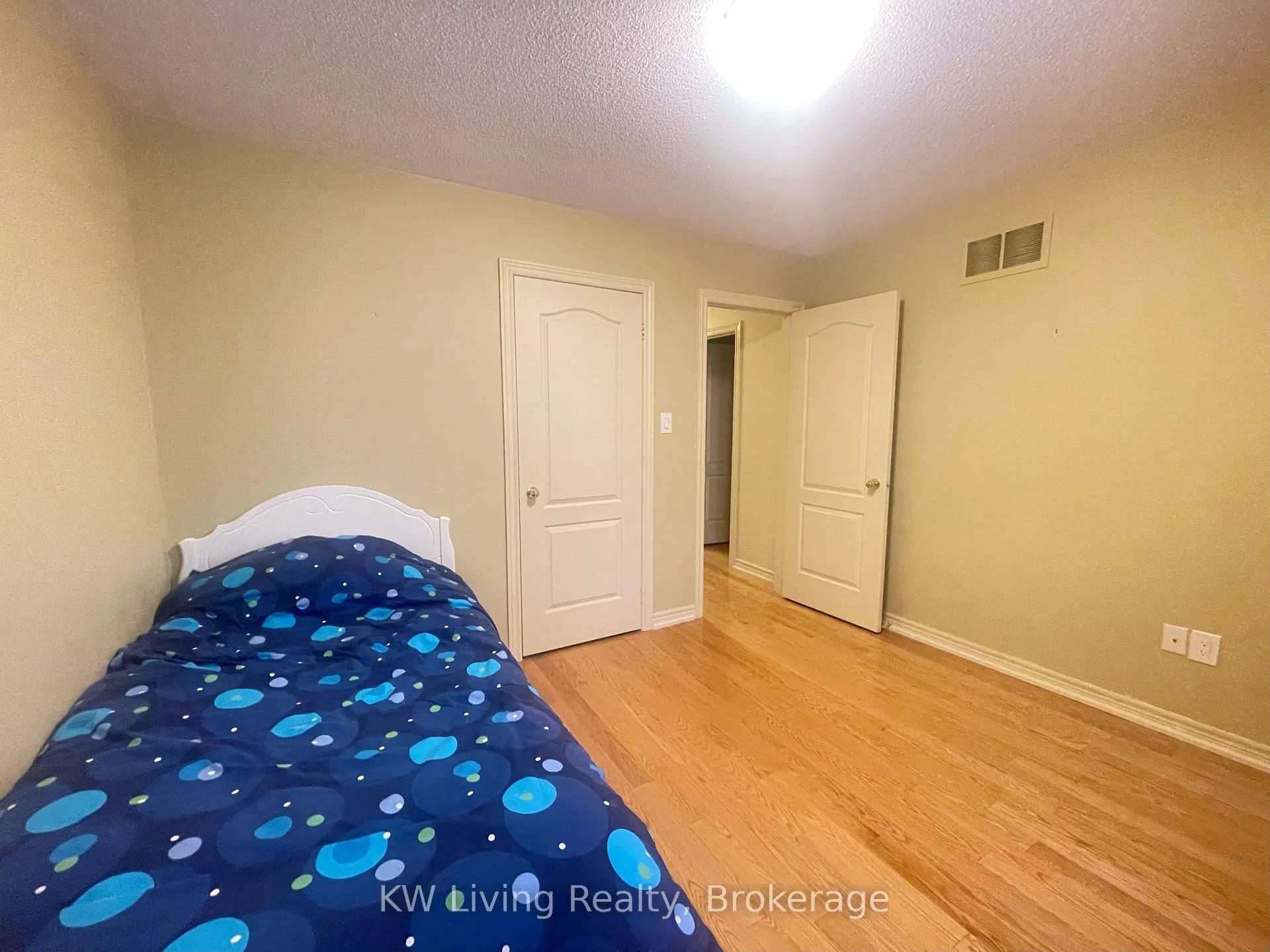 Photo 17 of 75 Vine Cliff Boulevard, Markham, Victoria Manor-Jennings Gate — HOMEH