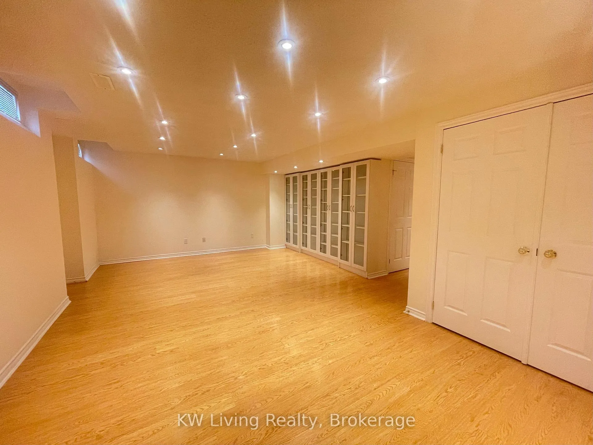 Photo 19 of 75 Vine Cliff Boulevard, Markham, Victoria Manor-Jennings Gate — HOMEH