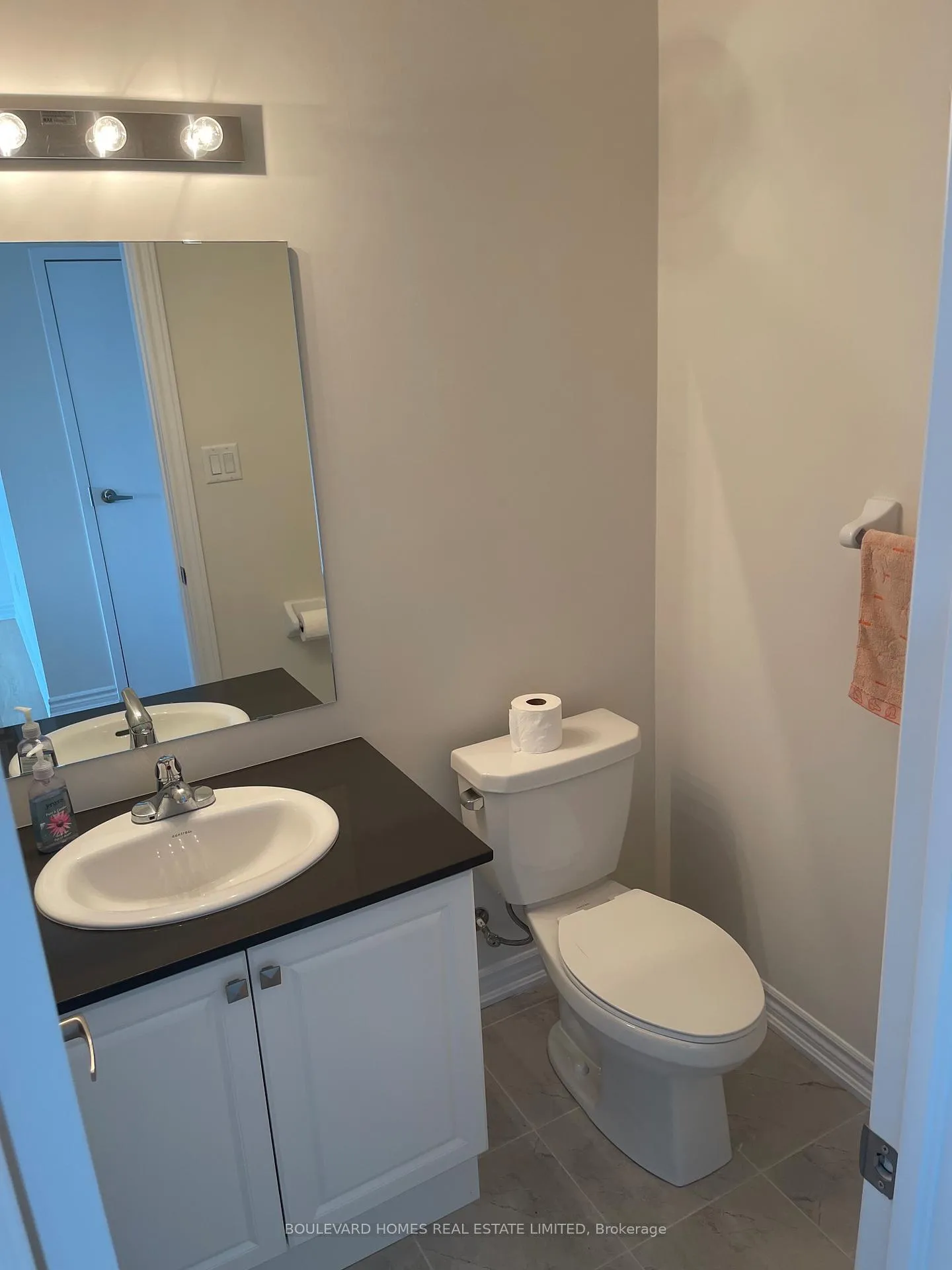 Photo 7 of Unit 6, 465 Beresford Path, Oshawa, Central — HOMEH