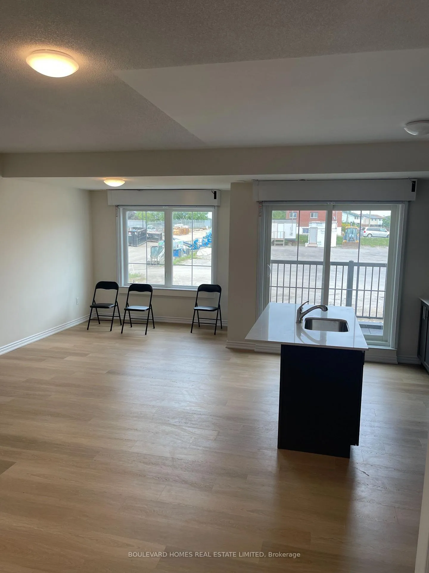 Photo 11 of Unit 6, 465 Beresford Path, Oshawa, Central — HOMEH