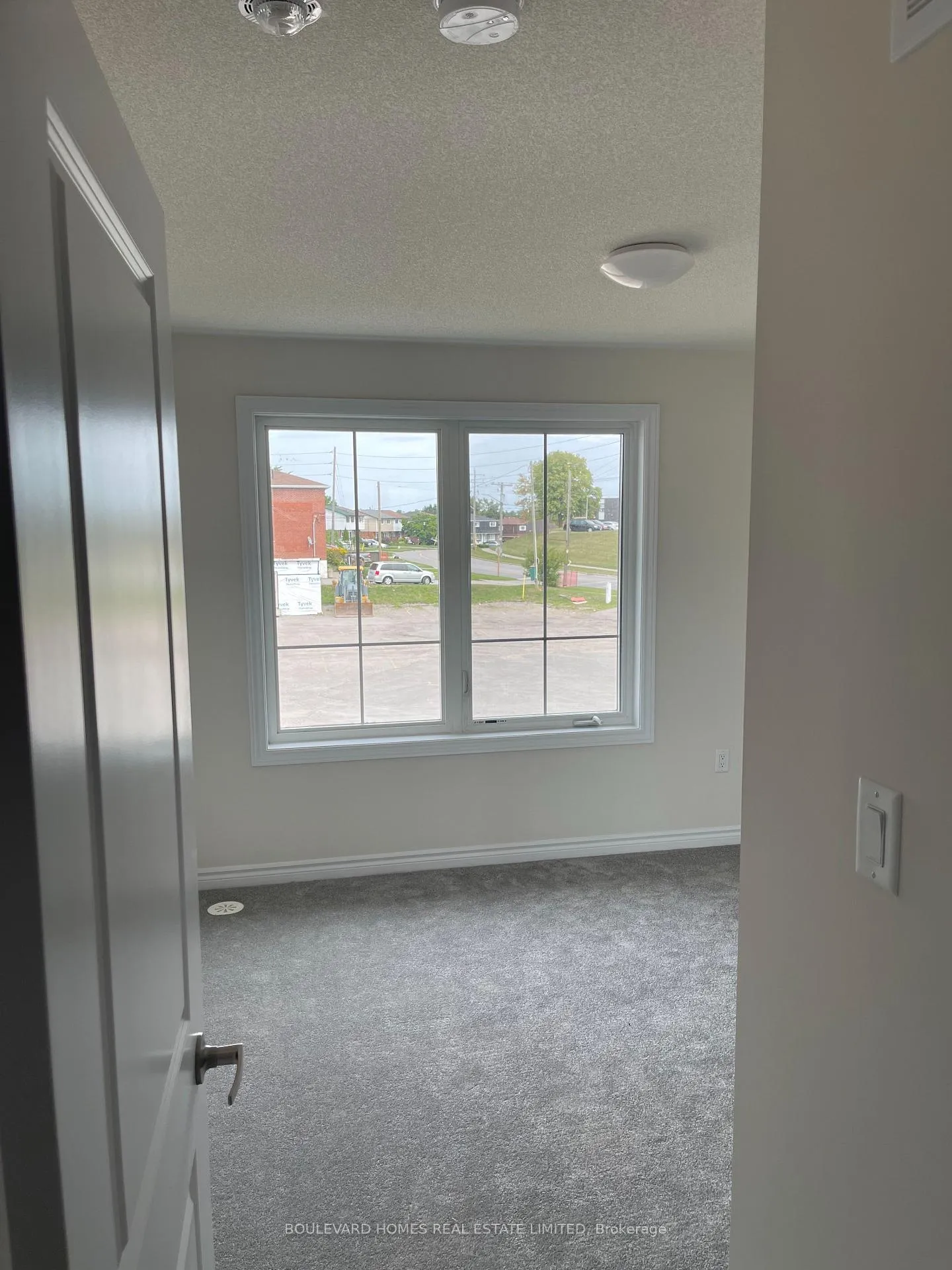 Photo 14 of Unit 6, 465 Beresford Path, Oshawa, Central — HOMEH