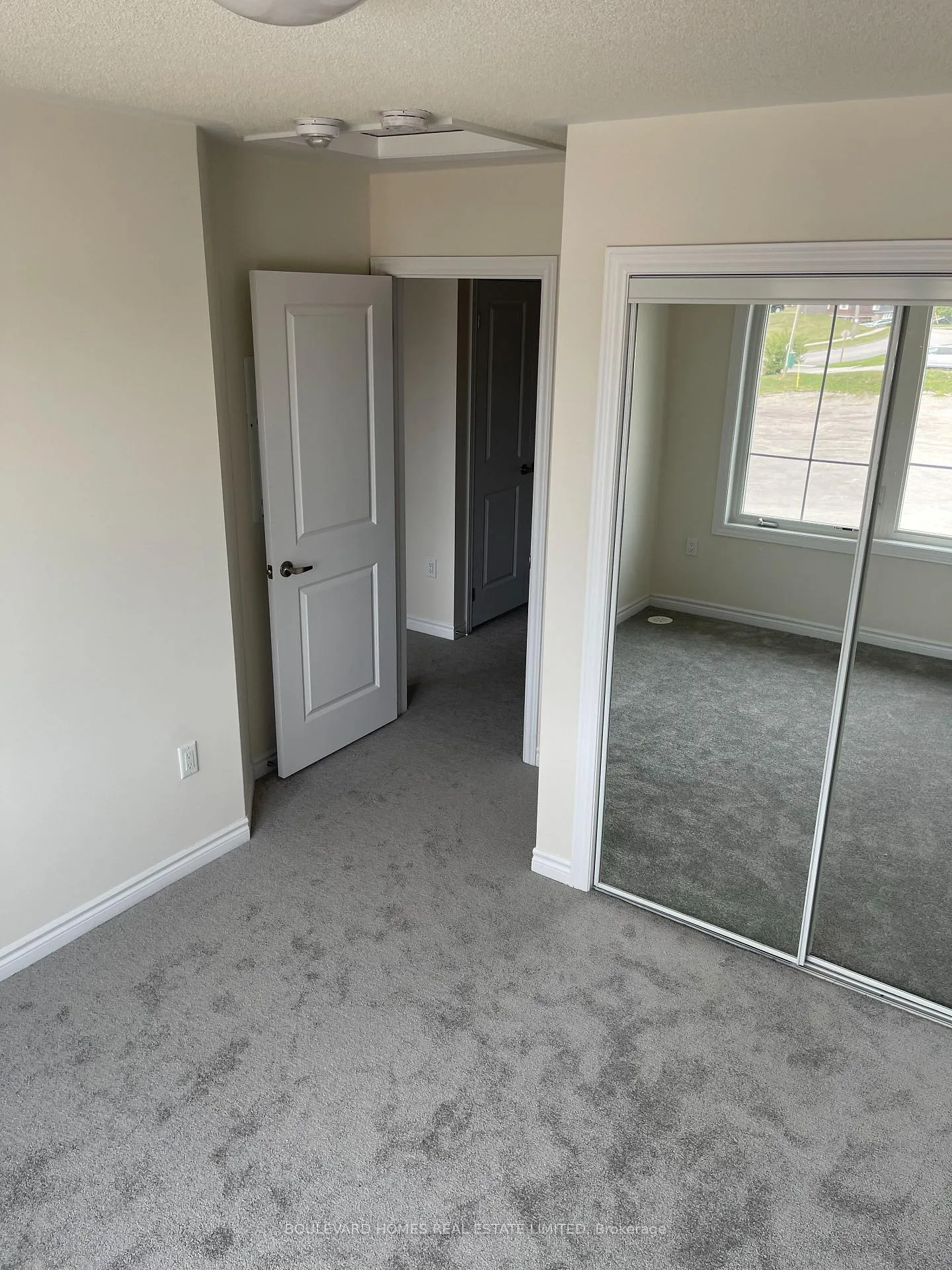Photo 15 of Unit 6, 465 Beresford Path, Oshawa, Central — HOMEH