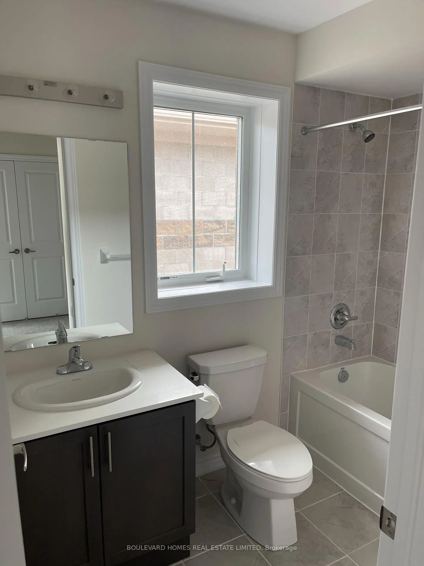 Photo 17 of Unit 6, 465 Beresford Path, Oshawa, Central — HOMEH