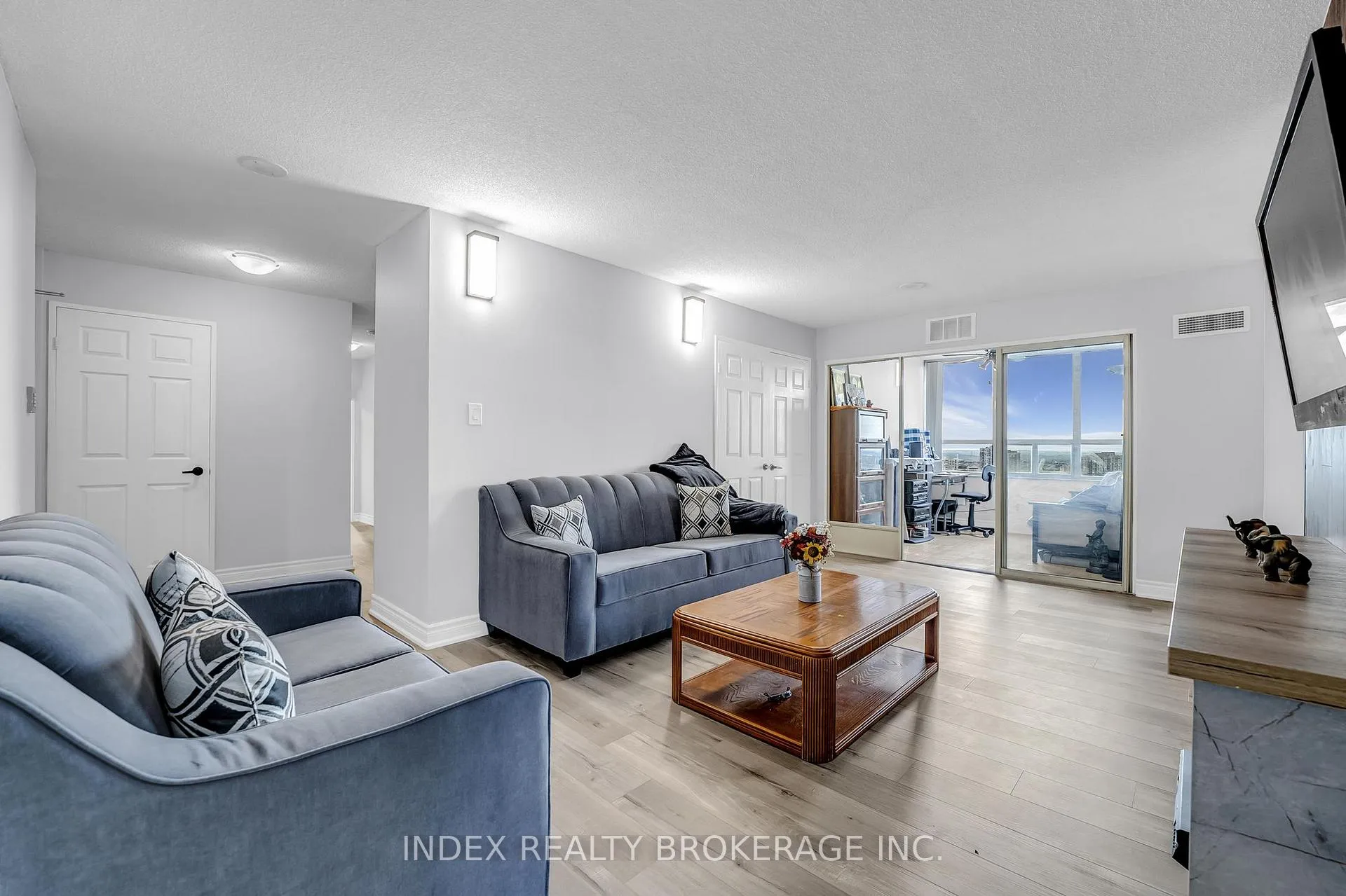 Photo 7 of Unit 1907, 30 Malta Avenue N, Brampton, Fletcher's Creek South — HOMEH