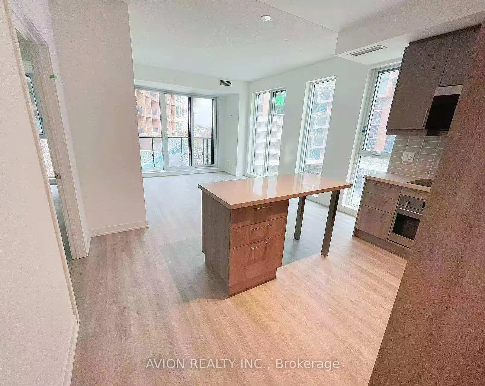 Photo 1 of Unit 610, 8119 Birchmount Road, Markham, Unionville — HOMEH