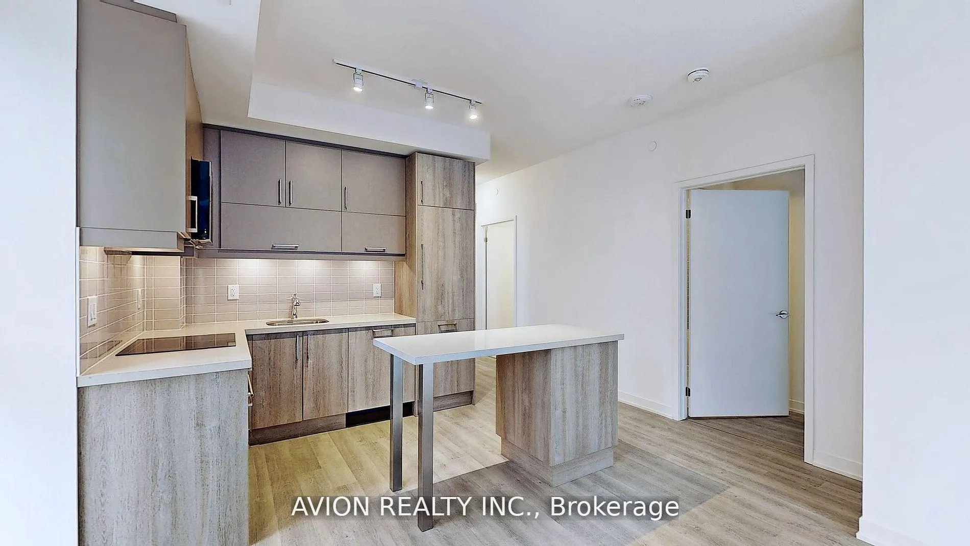 Photo 3 of Unit 610, 8119 Birchmount Road, Markham, Unionville — HOMEH