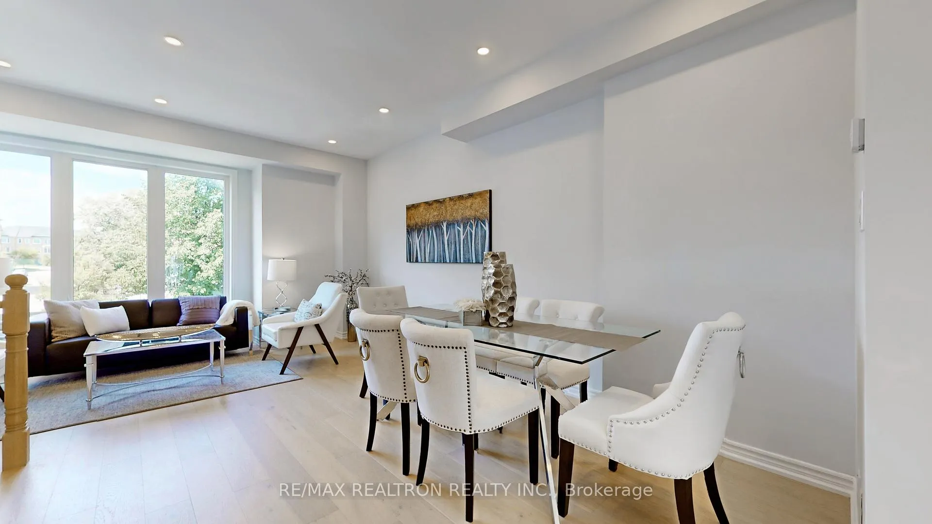 Photo 8 of 46 Leitchcroft Crescent, Markham, Commerce Valley — HOMEH