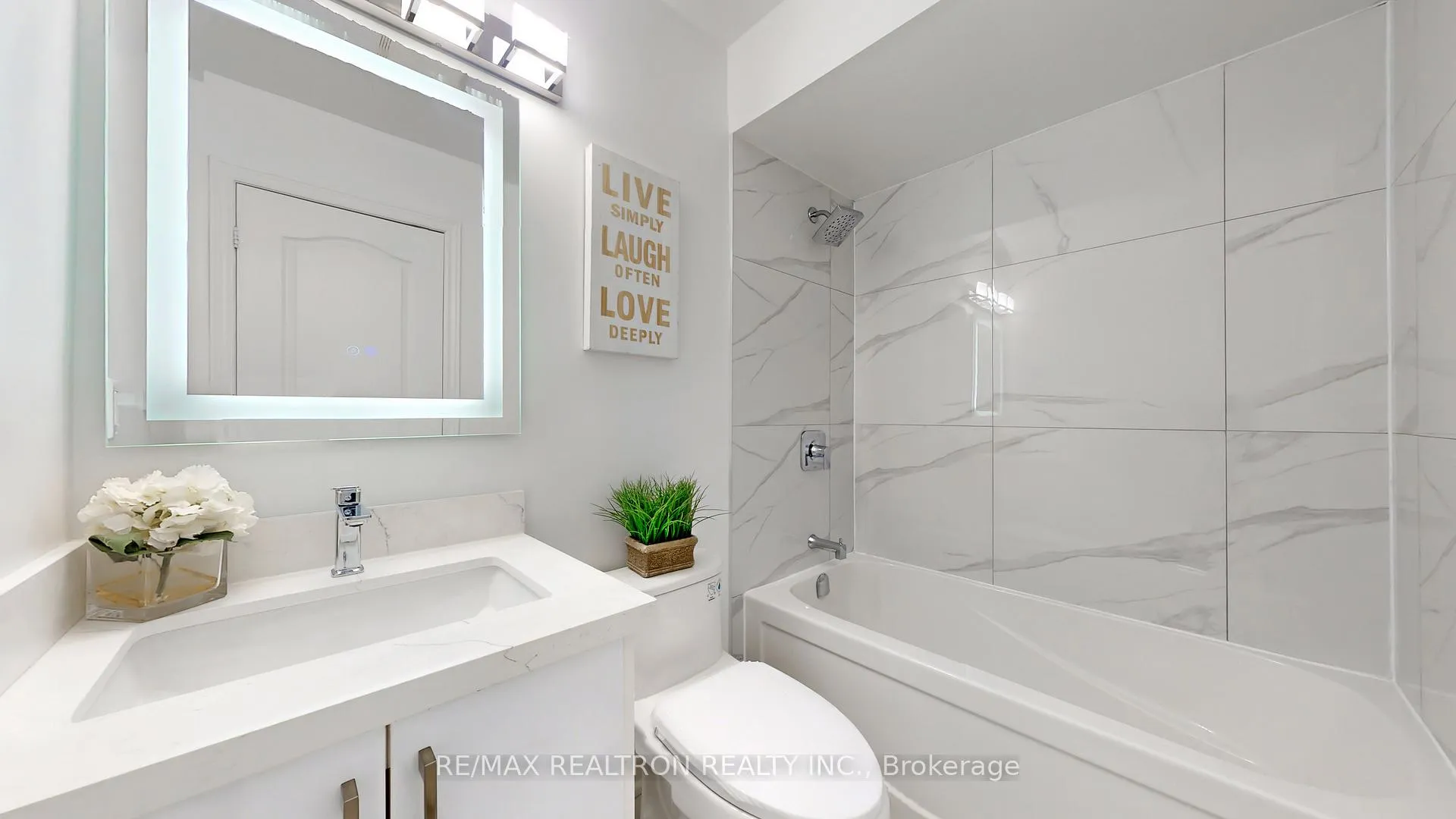 Photo 18 of 46 Leitchcroft Crescent, Markham, Commerce Valley — HOMEH