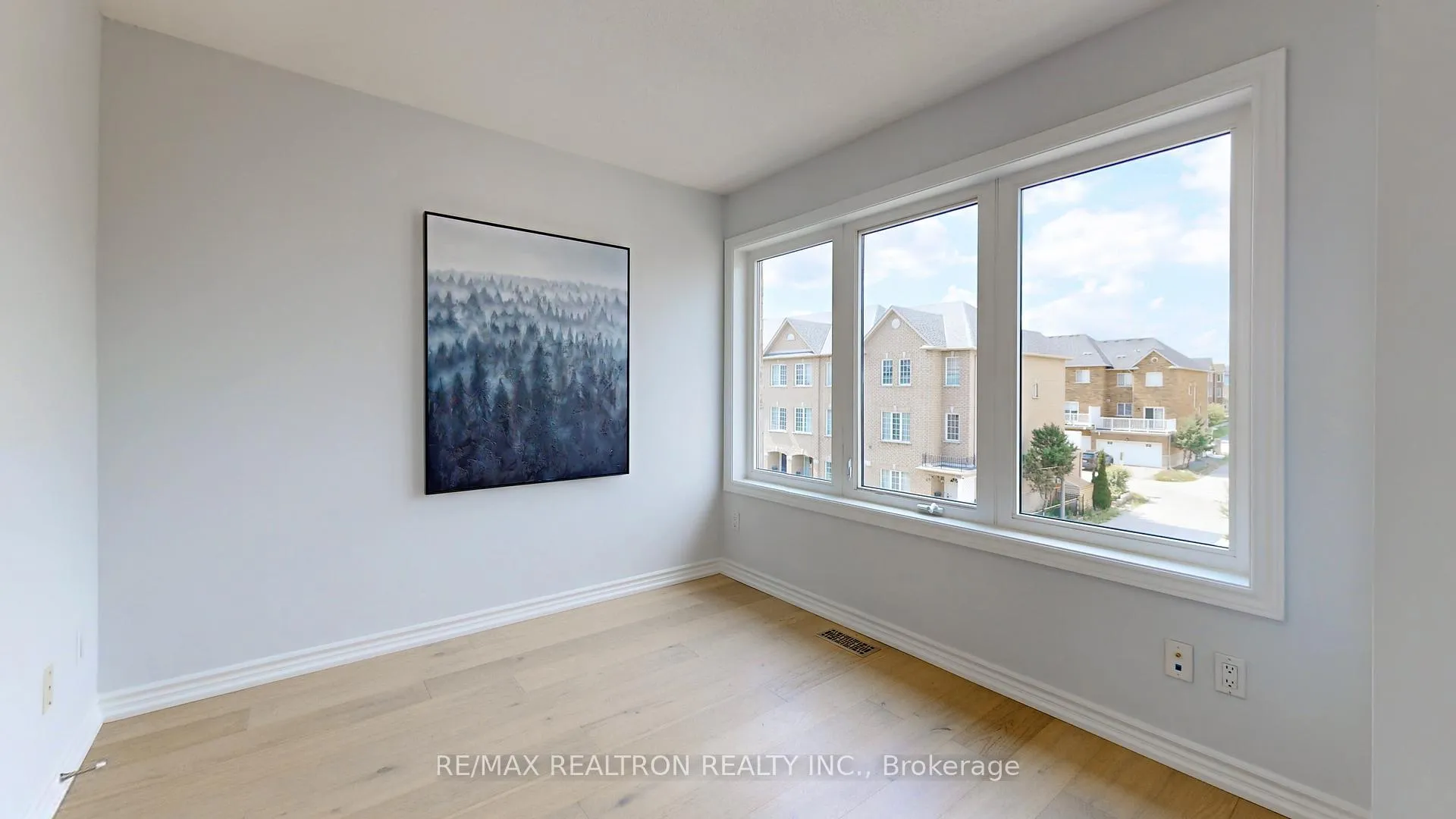 Photo 20 of 46 Leitchcroft Crescent, Markham, Commerce Valley — HOMEH