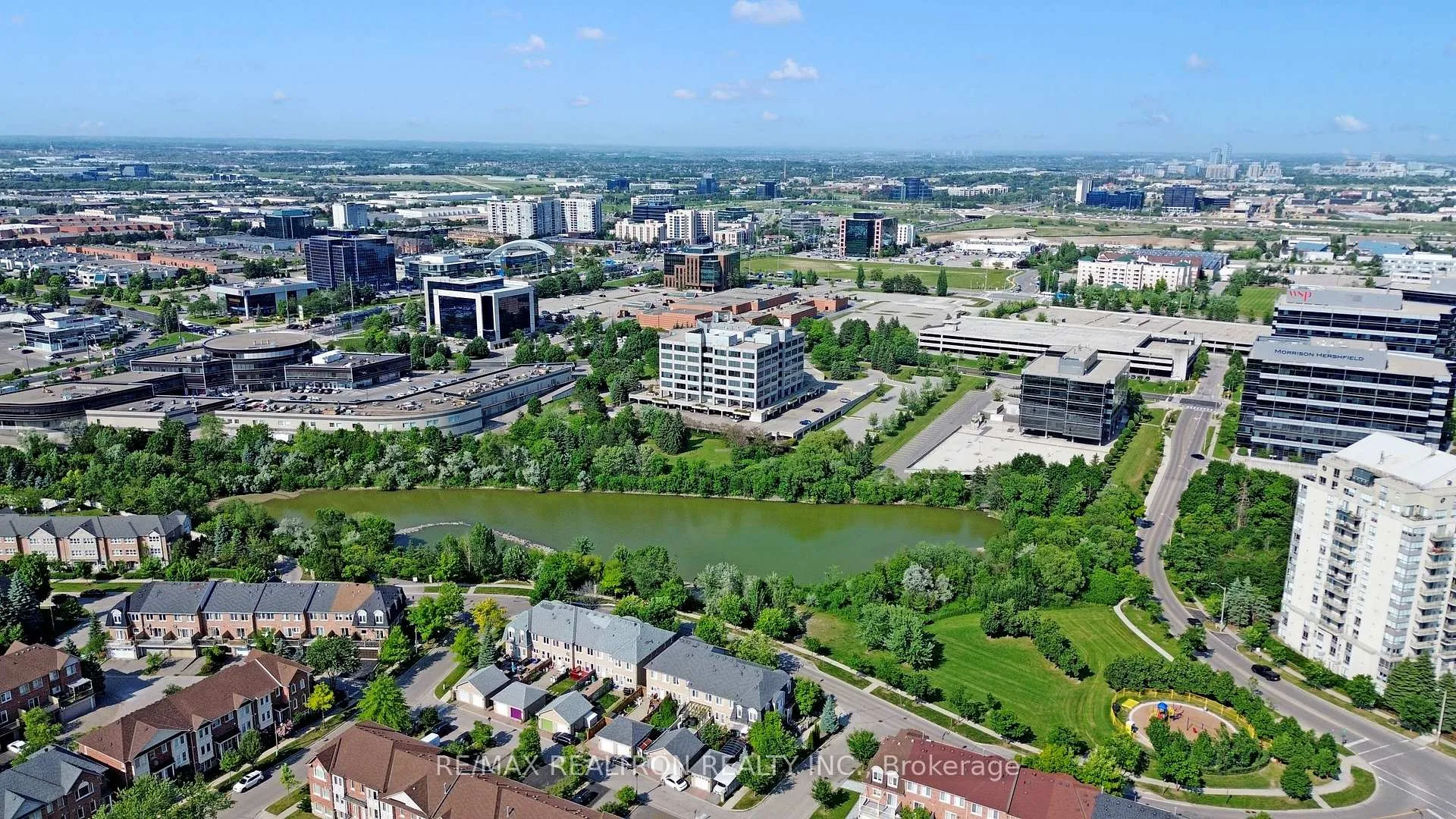 Photo 28 of 46 Leitchcroft Crescent, Markham, Commerce Valley — HOMEH