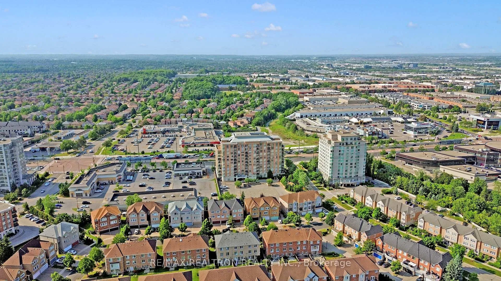 Photo 30 of 46 Leitchcroft Crescent, Markham, Commerce Valley — HOMEH