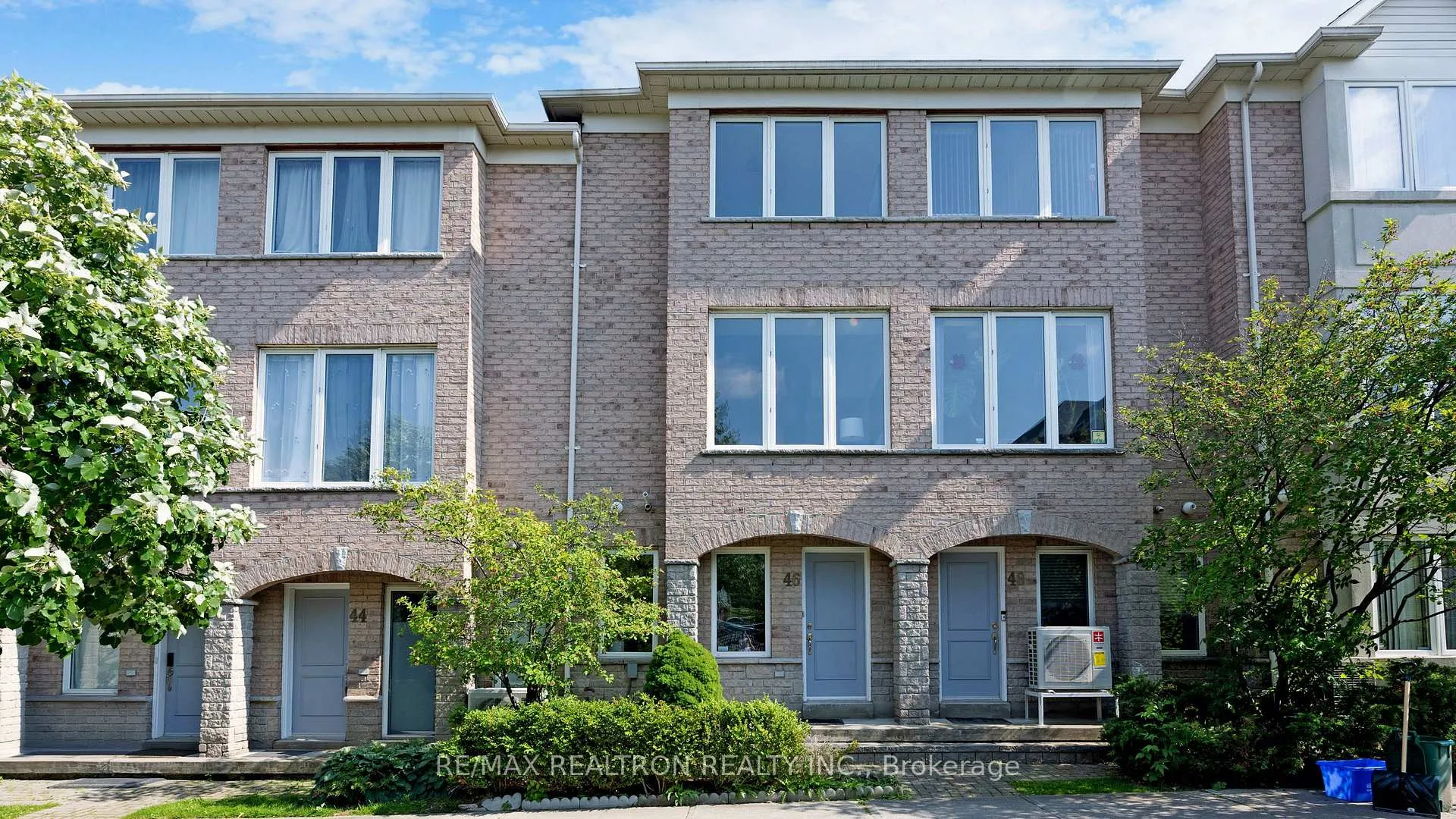 Photo 32 of 46 Leitchcroft Crescent, Markham, Commerce Valley — HOMEH