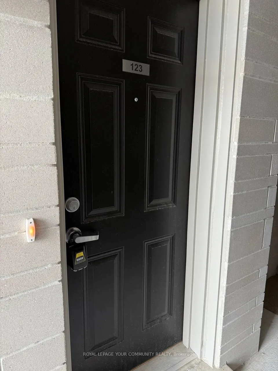 Photo 3 of Unit 1655, 123 Palmers Sawmill Road, Pickering, Duffin Heights — HOMEH