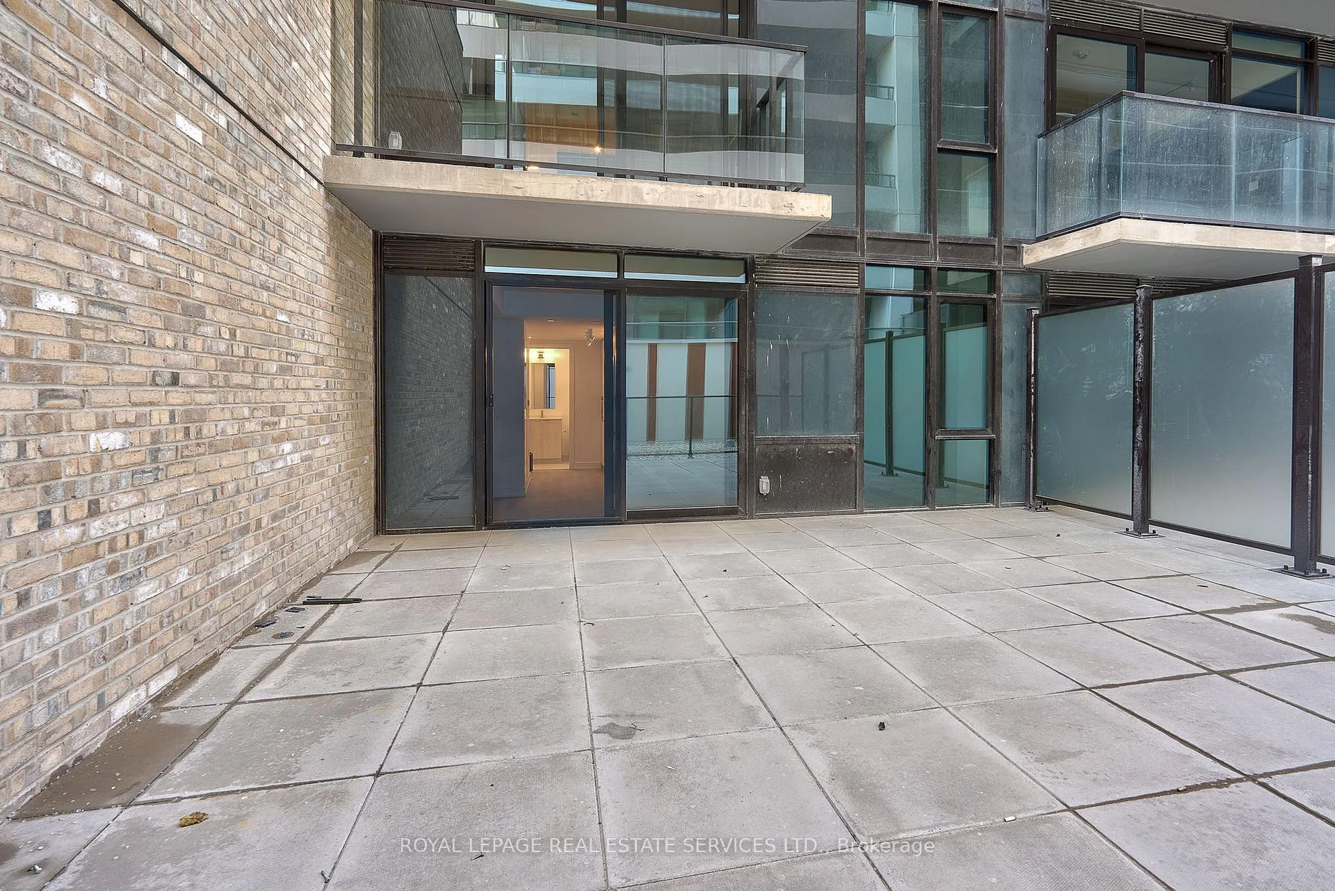 Photo 10 of Unit 326, 1 Jarvis Street, Hamilton, Beasley — HOMEH