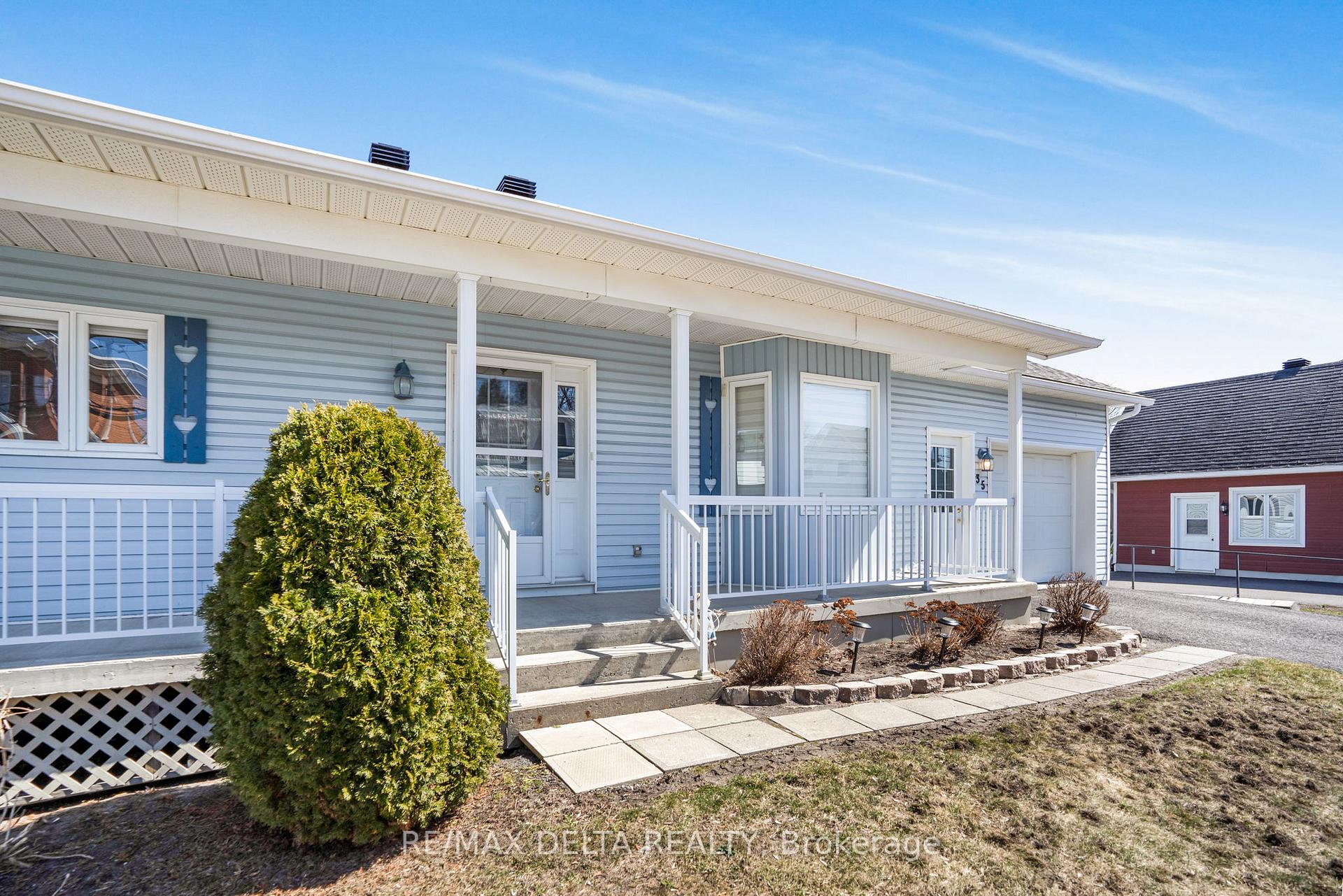 Photo 2 of 35 Union Street, Champlain, Vankleek Hill — HOMEH