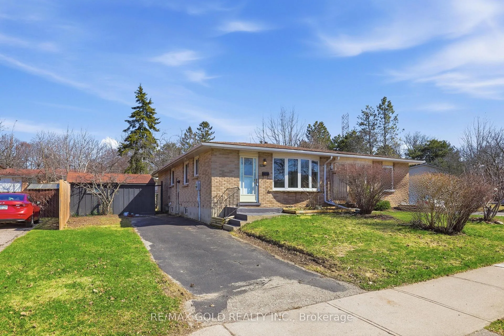 Photo 3 of 231A Cedarbrae Avenue, Waterloo, Lakeshore Village — HOMEH