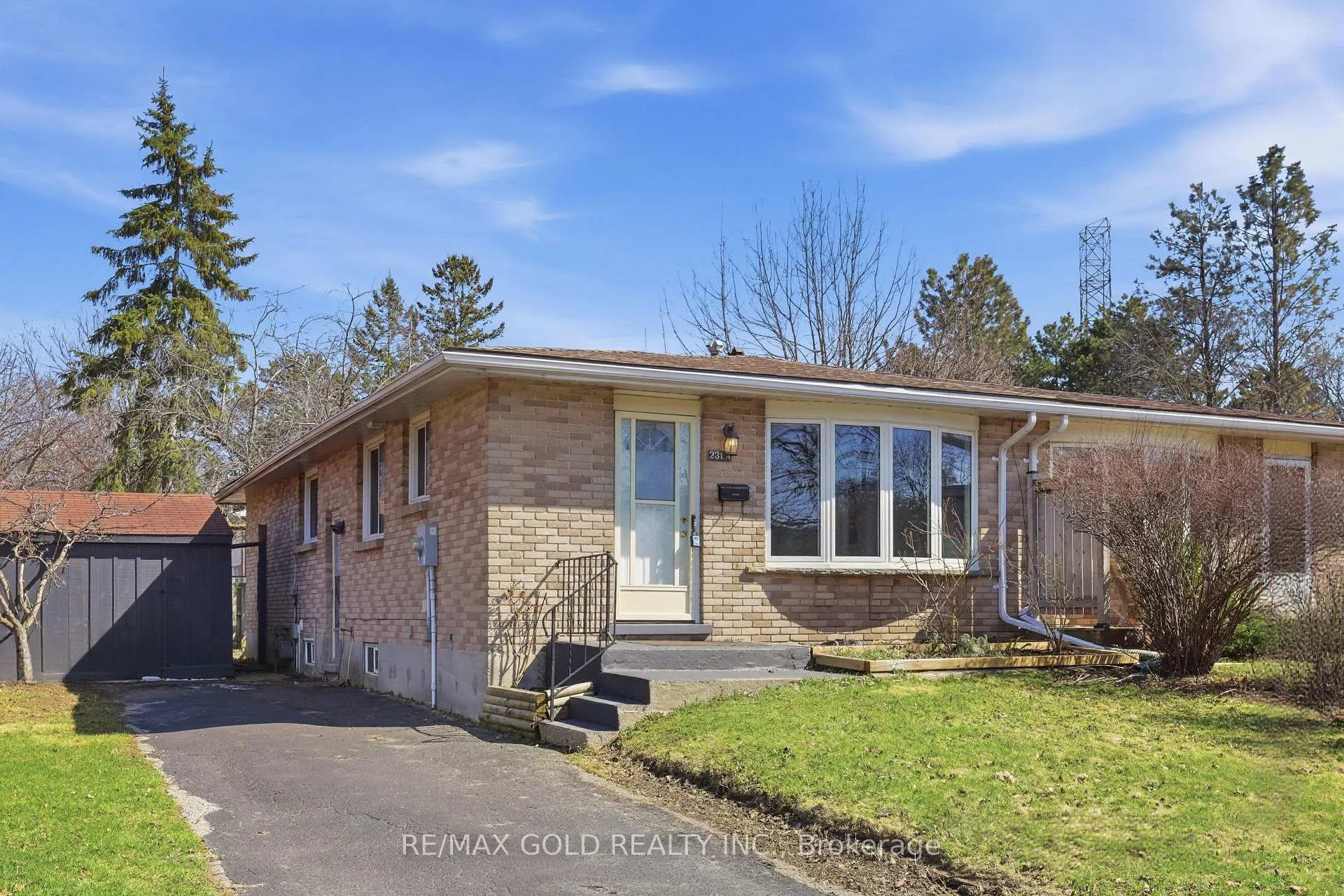 Photo 4 of 231A Cedarbrae Avenue, Waterloo, Lakeshore Village — HOMEH