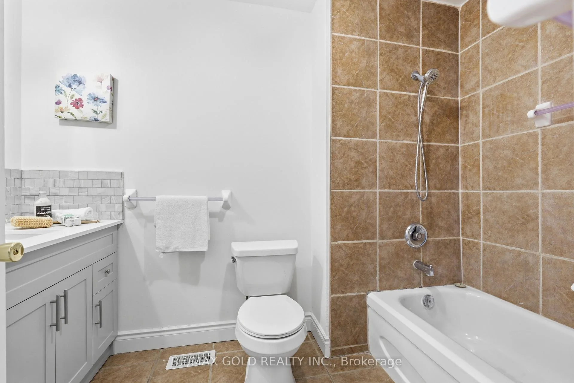 Photo 9 of 231A Cedarbrae Avenue, Waterloo, Lakeshore Village — HOMEH