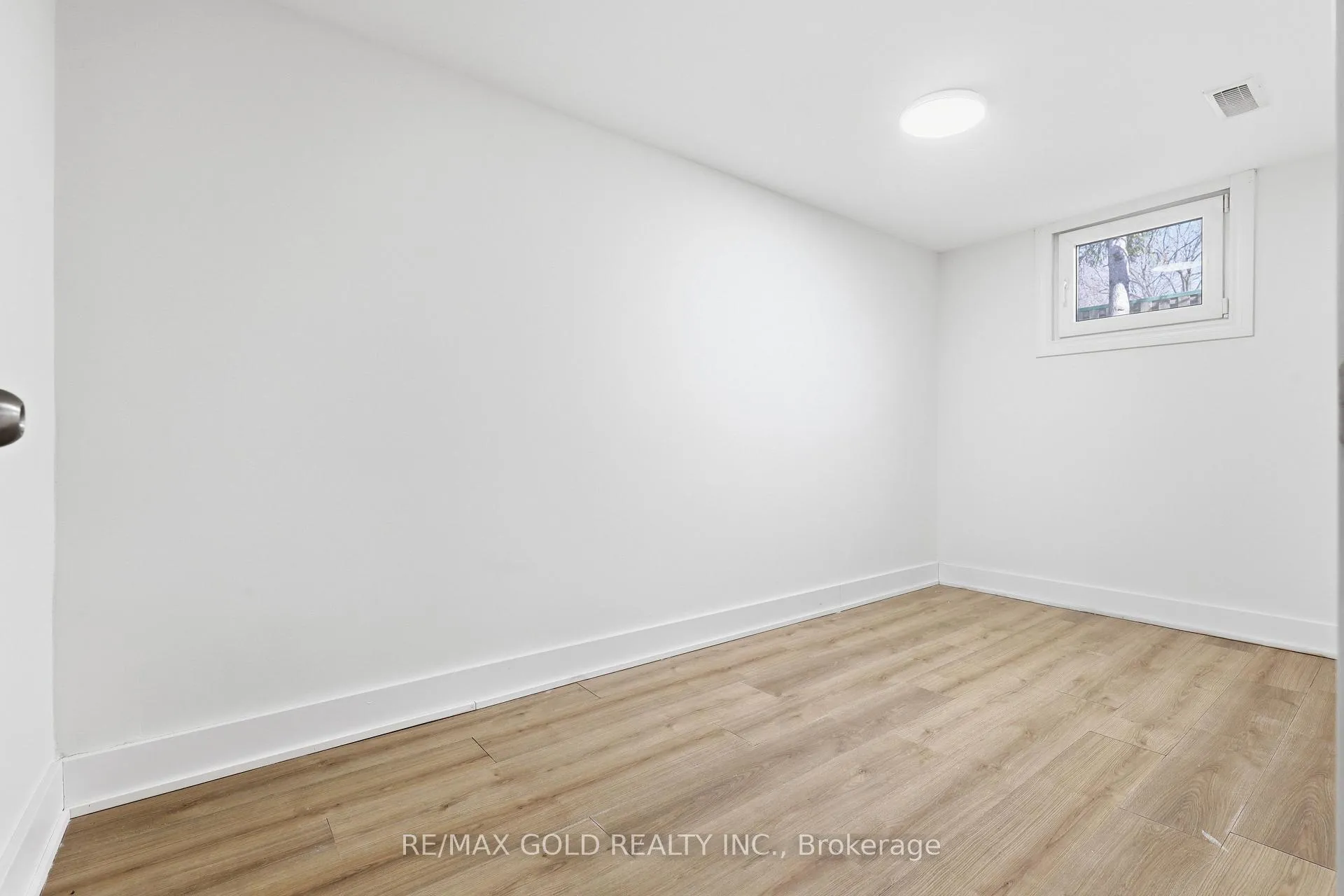 Photo 12 of 231A Cedarbrae Avenue, Waterloo, Lakeshore Village — HOMEH