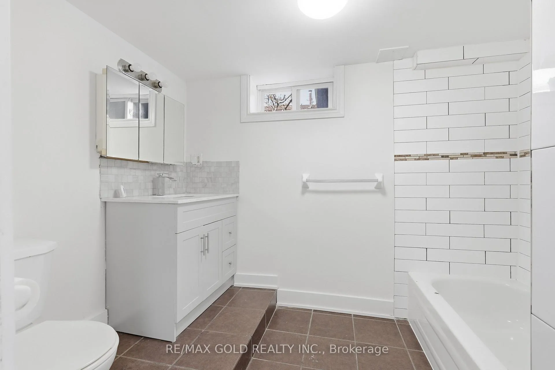 Photo 21 of 231A Cedarbrae Avenue, Waterloo, Lakeshore Village — HOMEH