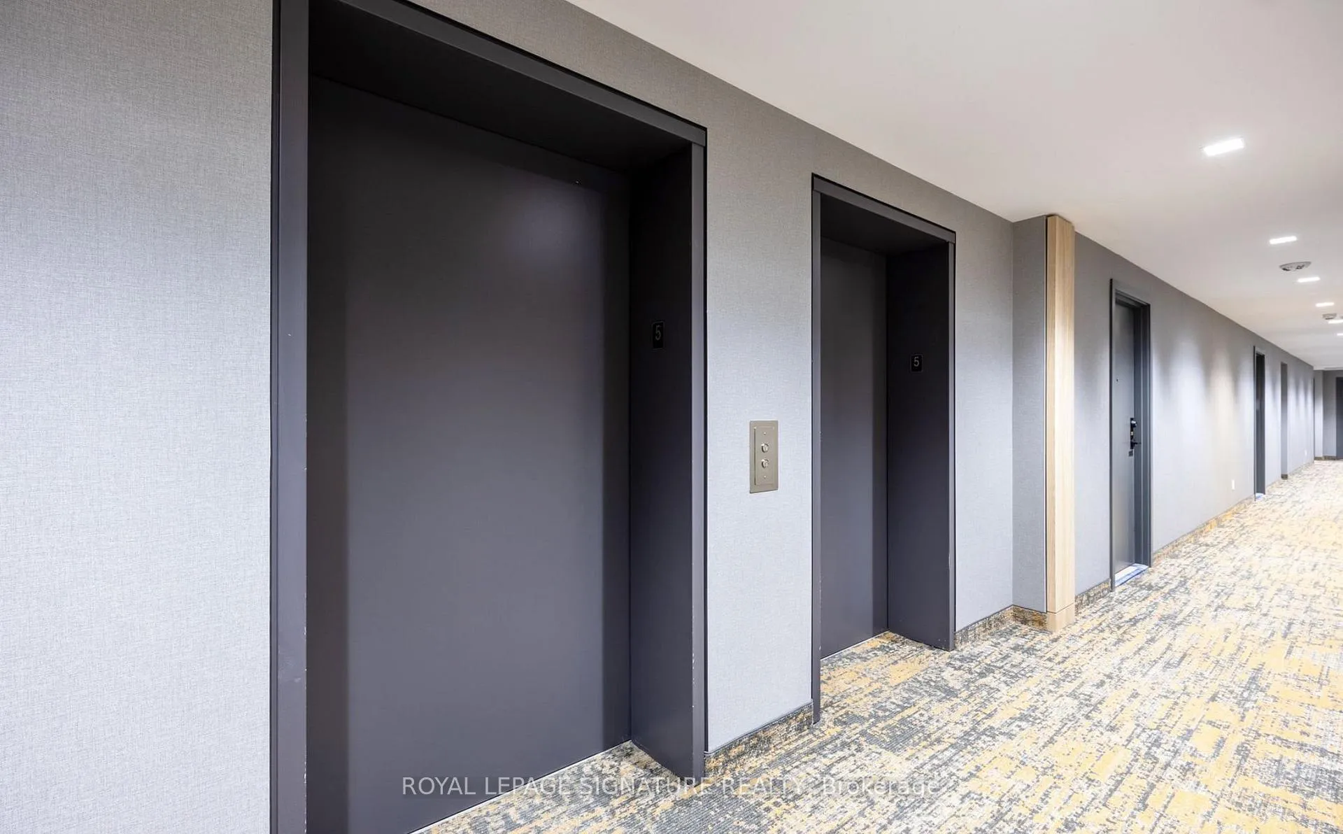 Photo 3 of Unit 202, 1010 Dundas Street E, Whitby, Pringle Creek — HOMEH