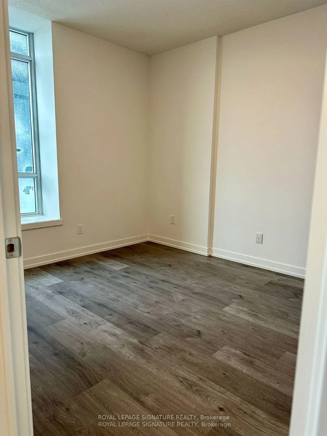 Photo 9 of Unit 202, 1010 Dundas Street E, Whitby, Pringle Creek — HOMEH