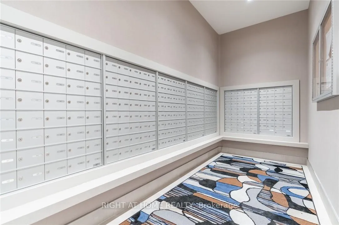 Photo 5 of Unit 1107, 212 King William Street, Hamilton, Beasley — HOMEH