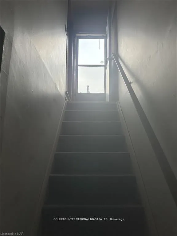 Photo 2 of Unit Lower Level, 266 St. Augustine Drive, St. Catharines, Secord Woods — HOMEH