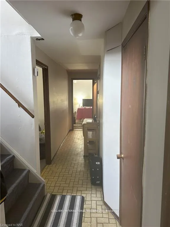 Photo 6 of Unit Lower Level, 266 St. Augustine Drive, St. Catharines, Secord Woods — HOMEH