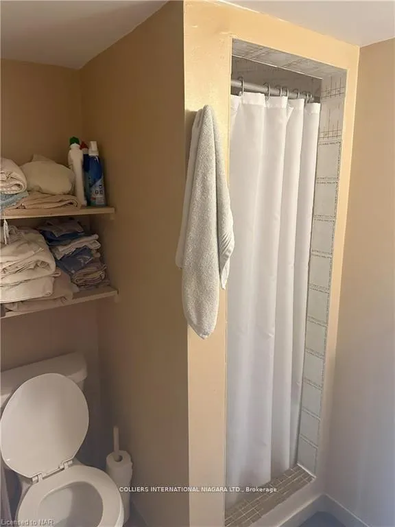 Photo 11 of Unit Lower Level, 266 St. Augustine Drive, St. Catharines, Secord Woods — HOMEH