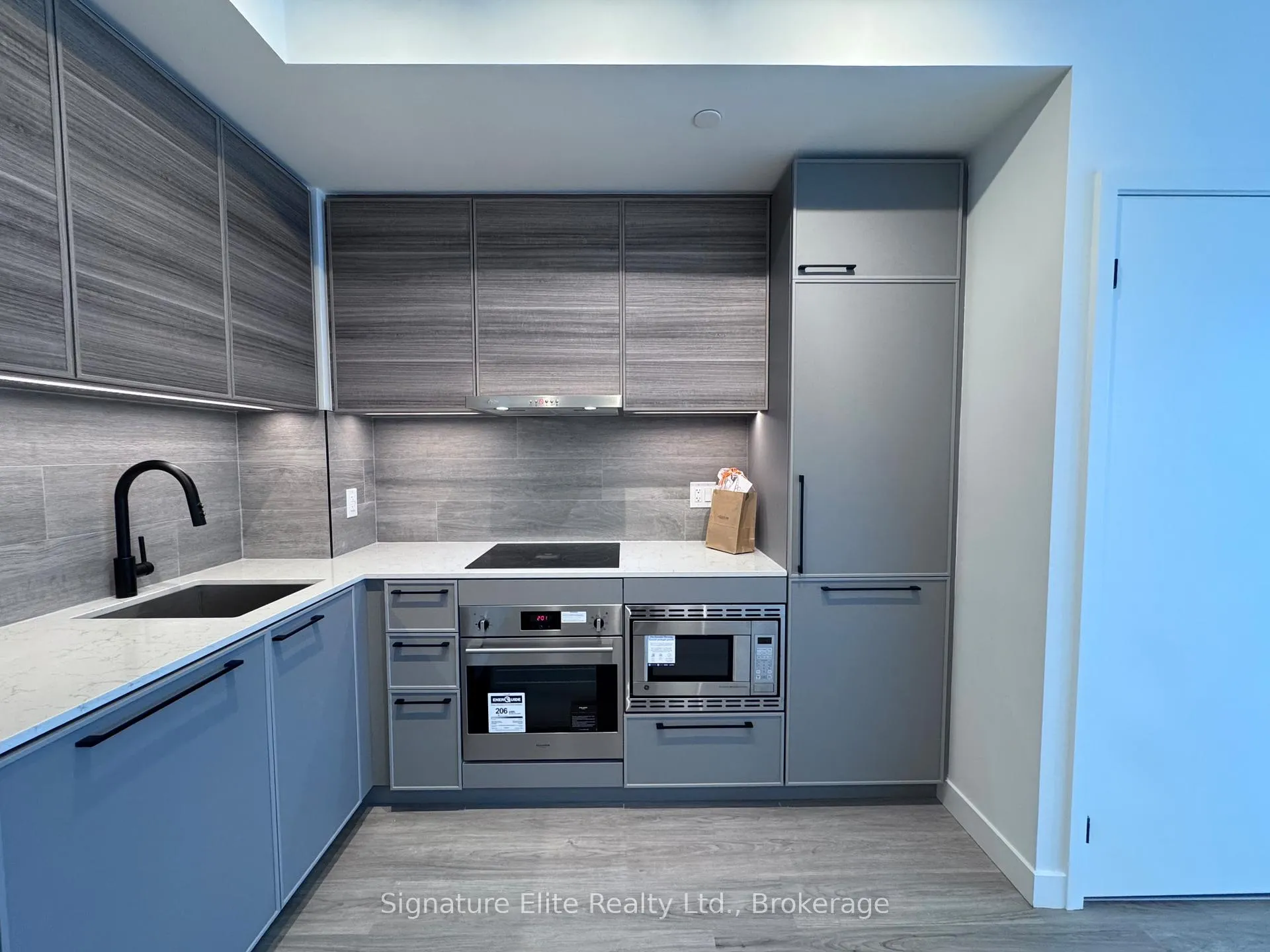 Photo 5 of Unit 534, 1050 Eastern Avenue, Toronto, The Beaches — HOMEH