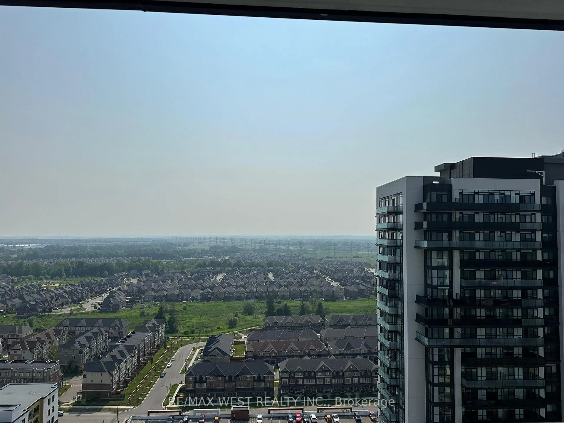 Photo 16 of Unit 2411, 2545 Simcoe Street N, Oshawa, Windfields — HOMEH
