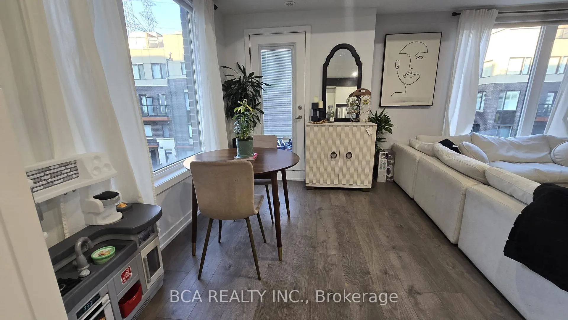 Photo 7 of Unit 519, 1555 Kingston Road, Pickering, Town Centre — HOMEH