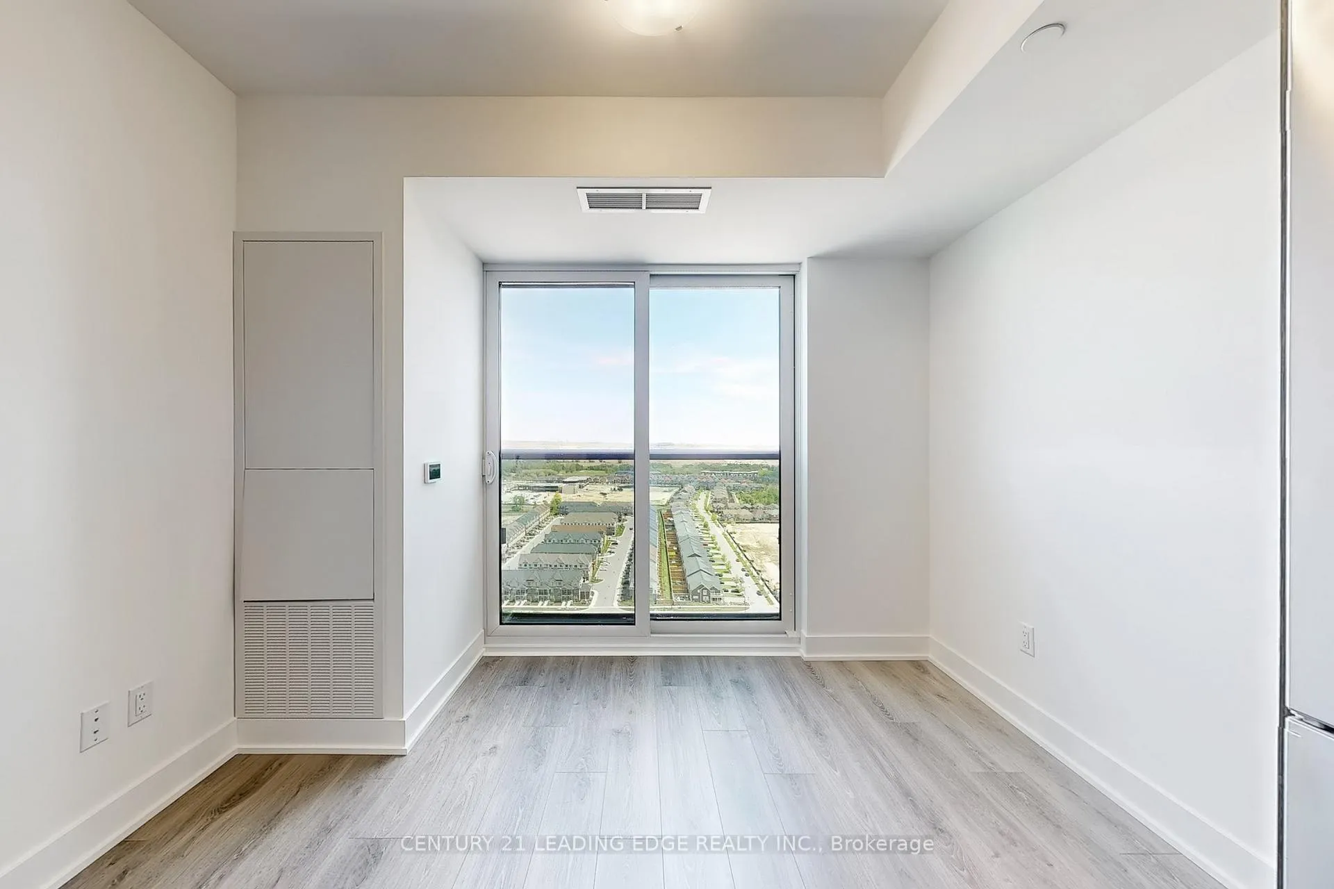 Photo 11 of Unit 2503, 2545 Simcoe Street N, Oshawa, Windfields — HOMEH