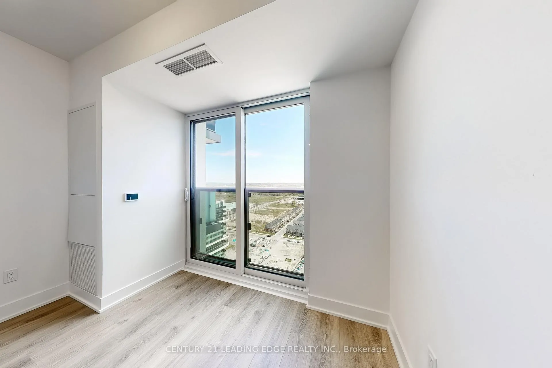 Photo 12 of Unit 2503, 2545 Simcoe Street N, Oshawa, Windfields — HOMEH