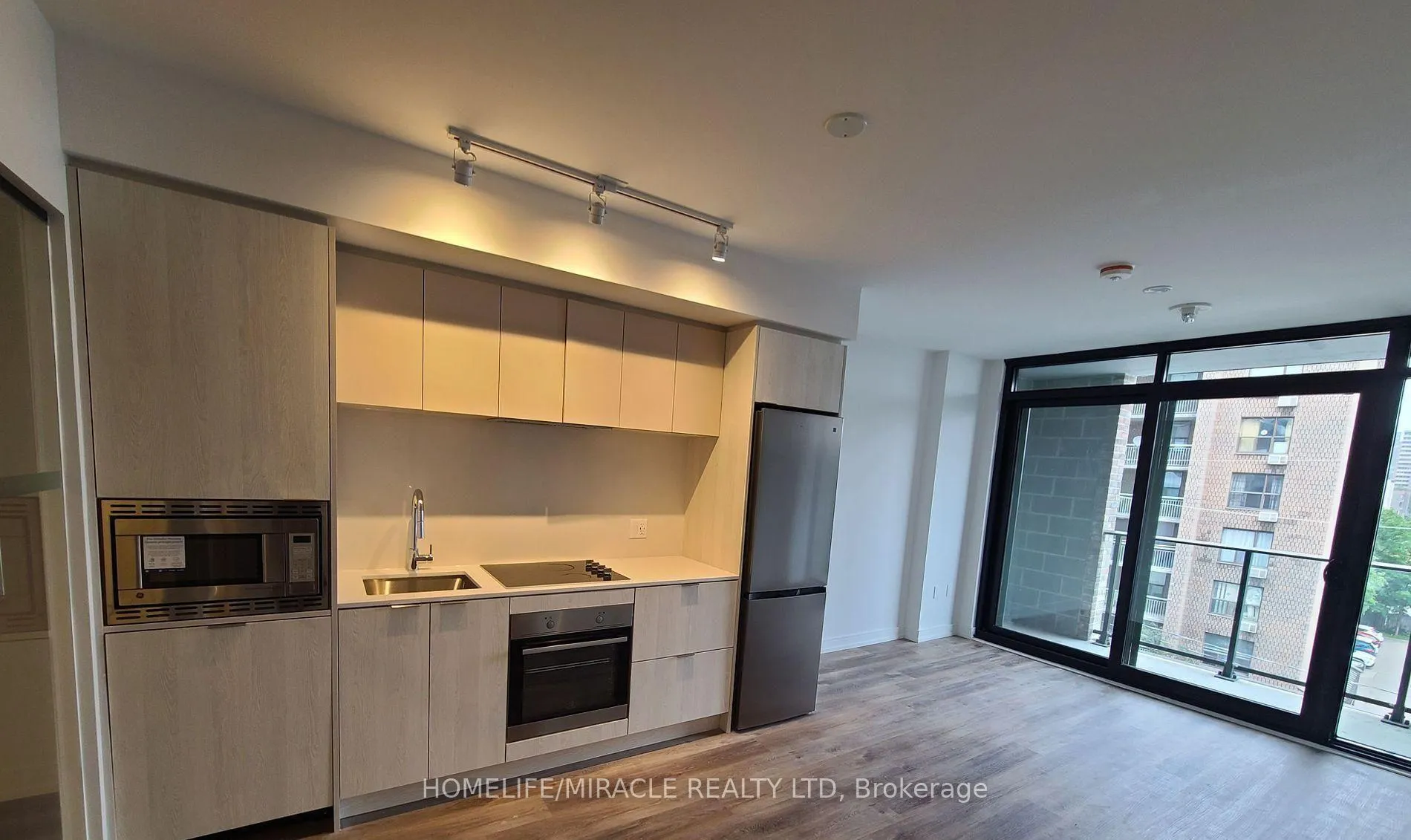 Front of Unit 427, 1 Jarvis Street