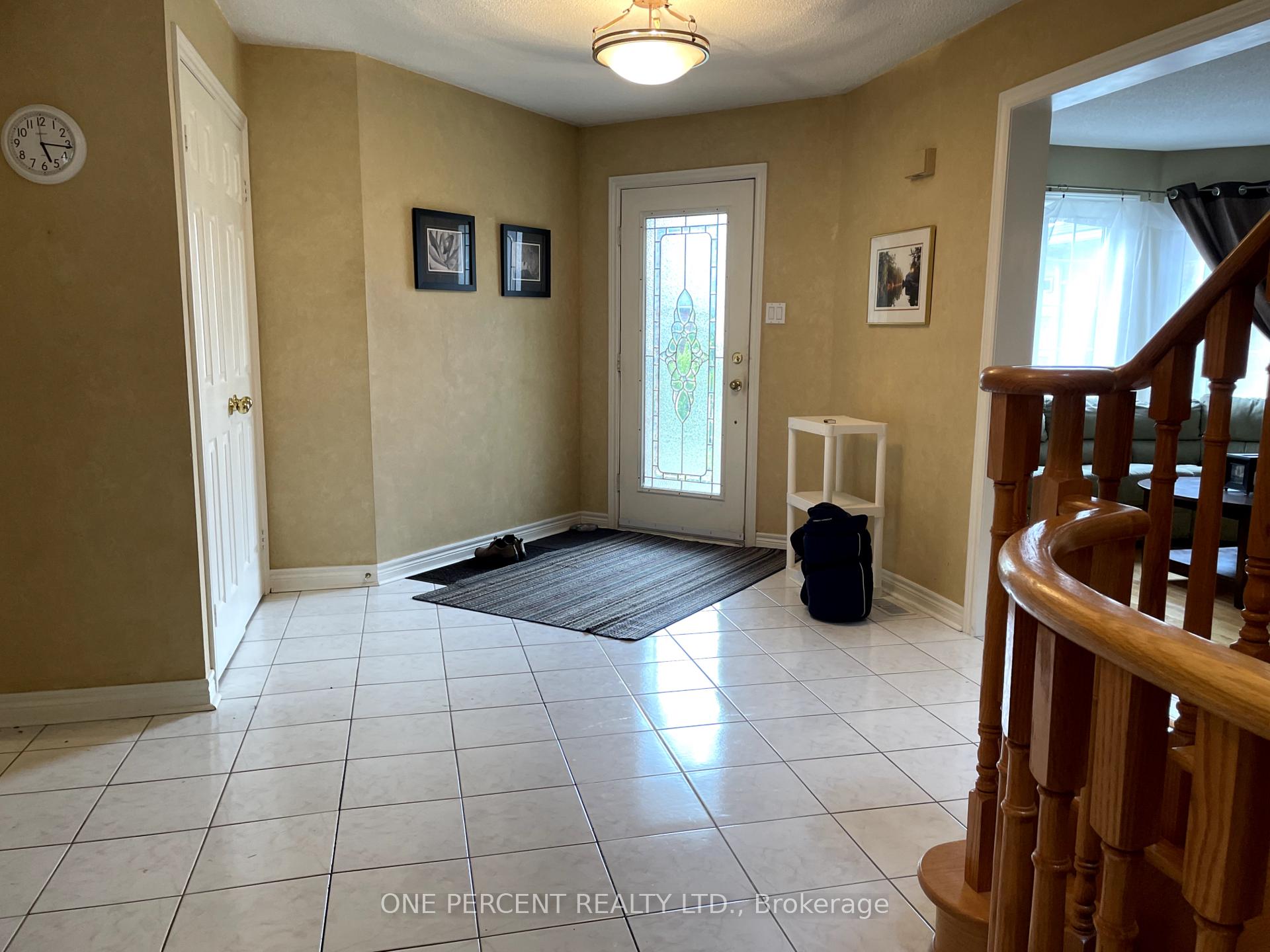 Photo 9 of 23 Nightingale Crescent, Barrie, Painswick South — HOMEH