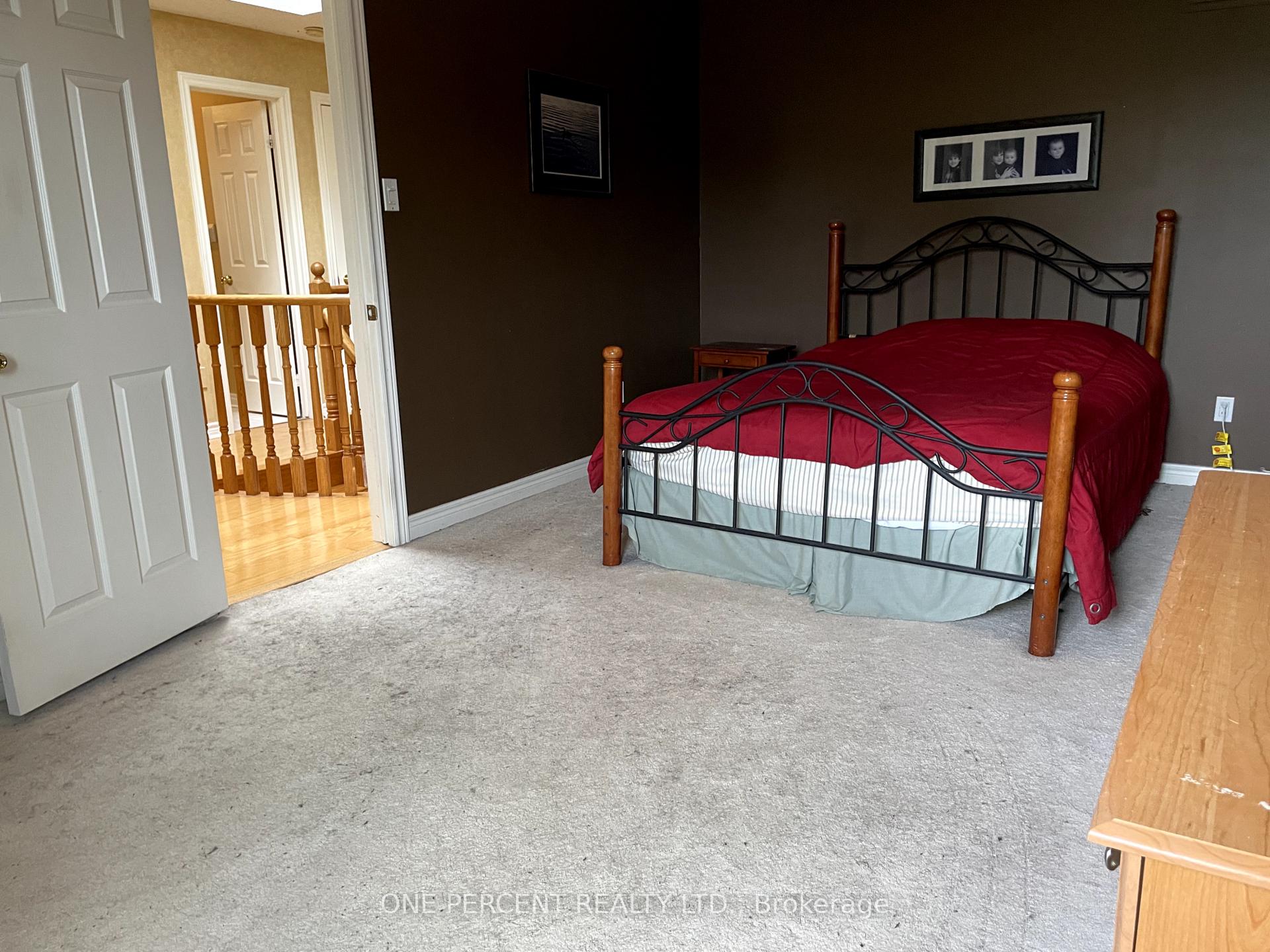 Photo 15 of 23 Nightingale Crescent, Barrie, Painswick South — HOMEH