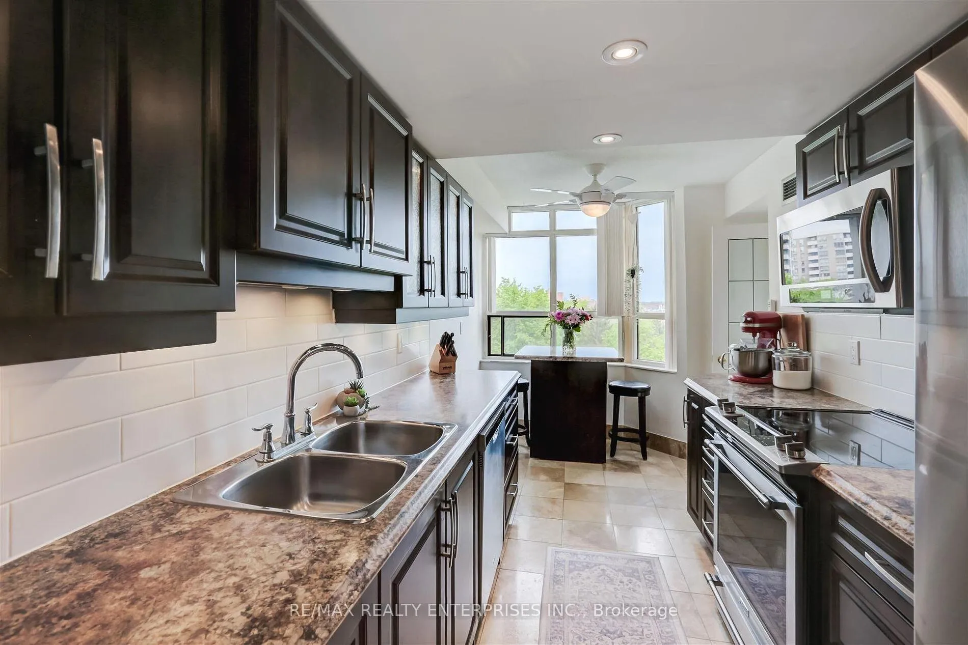 Photo 6 of Unit 605, 10 Malta Avenue, Brampton, Fletcher's Creek South — HOMEH