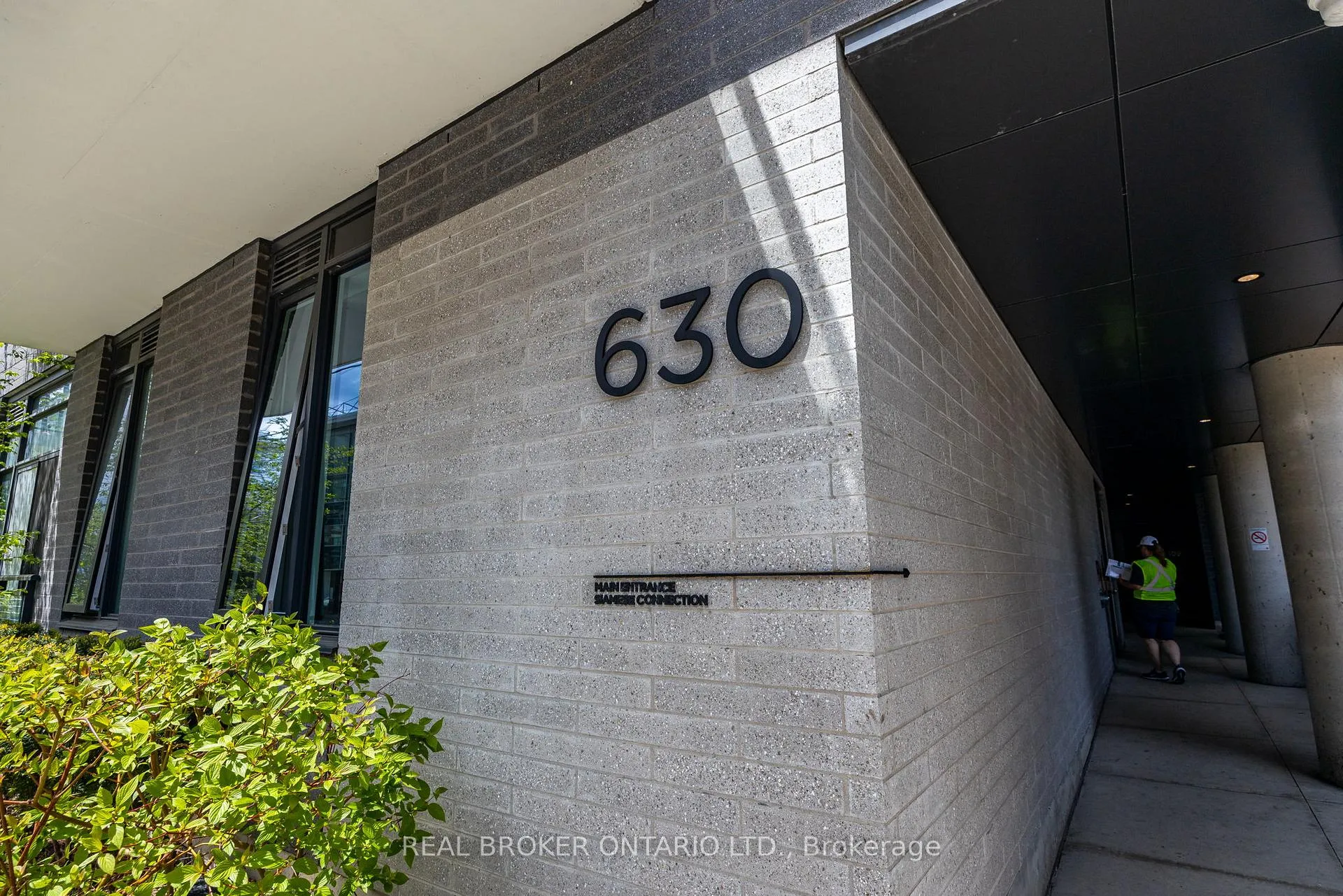 Photo 2 of Unit 609, 630 Kingston Road, Toronto, The Beaches — HOMEH