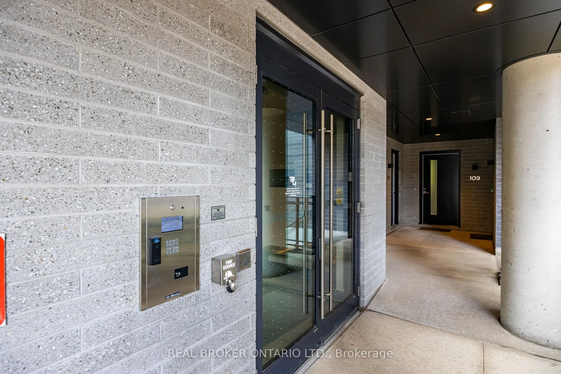 Photo 3 of Unit 609, 630 Kingston Road, Toronto, The Beaches — HOMEH