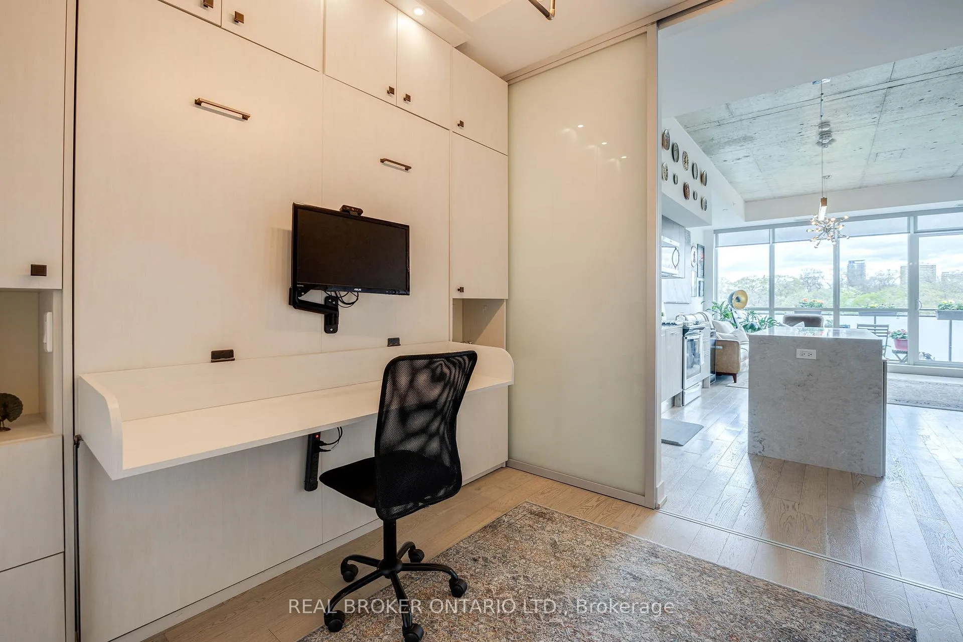 Photo 5 of Unit 609, 630 Kingston Road, Toronto, The Beaches — HOMEH